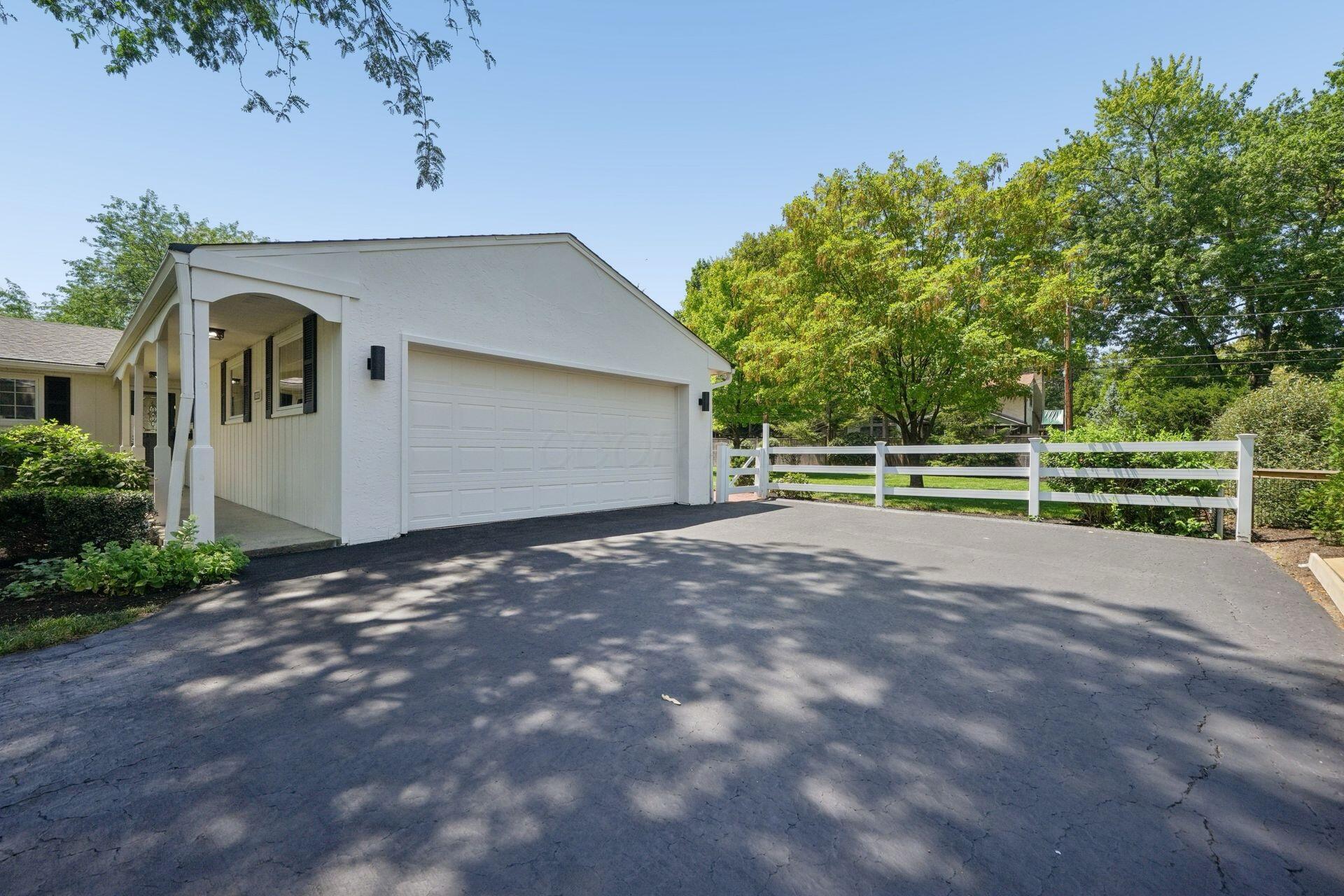 2929 Pickwick Drive Property Photo 63