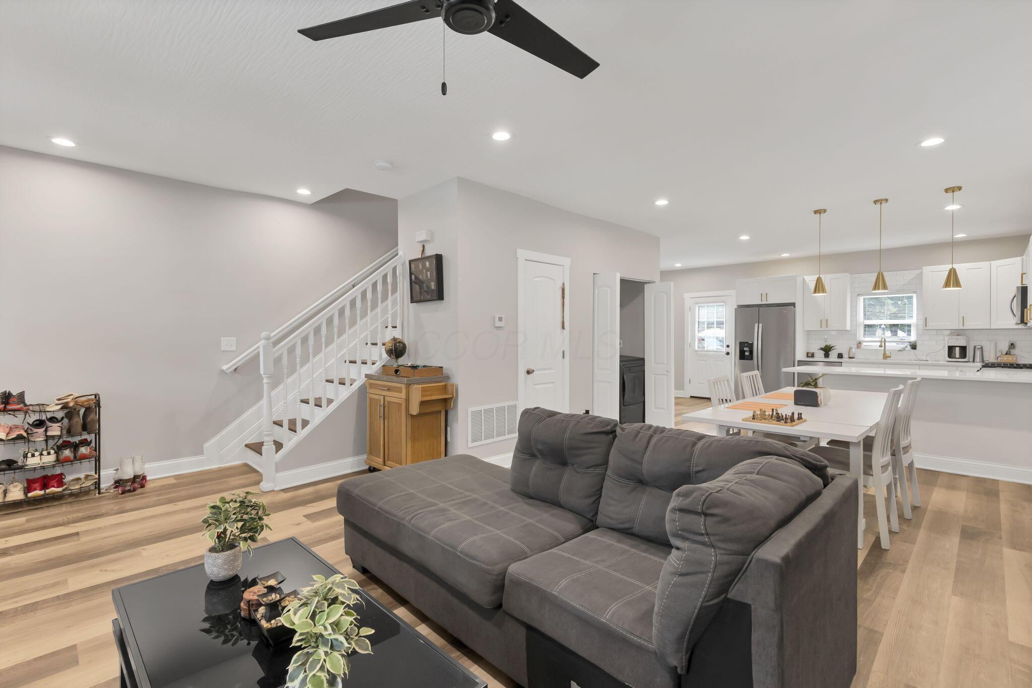 103 S Ogden Avenue Property Photo 11