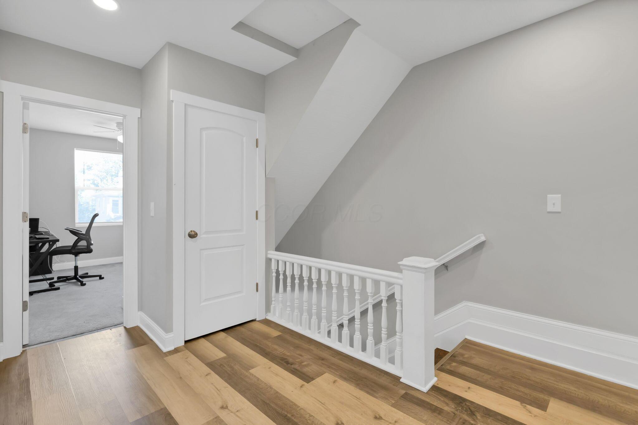 103 S Ogden Avenue Property Photo 30
