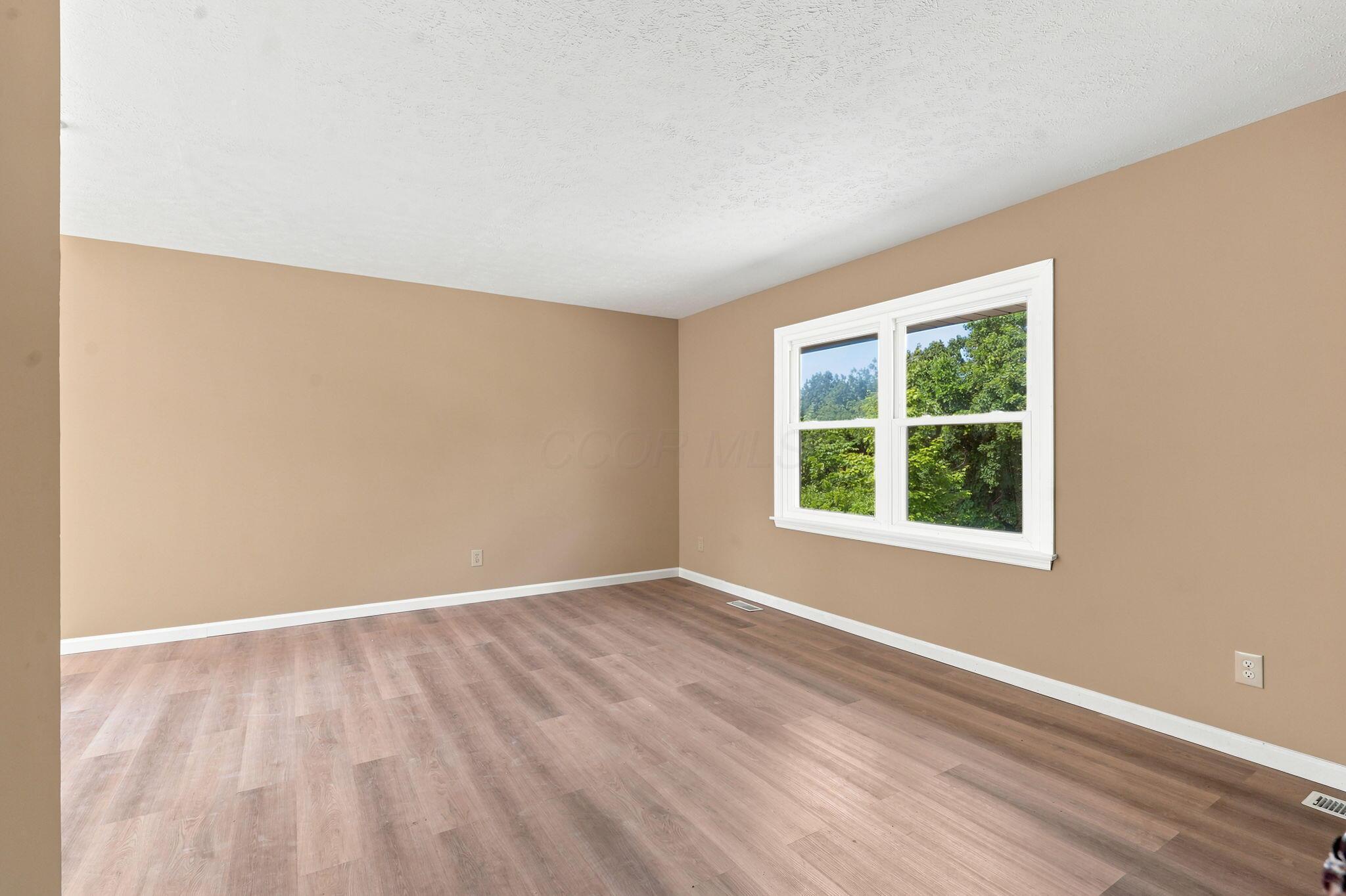 11 Briarcliff Drive Property Photo 3
