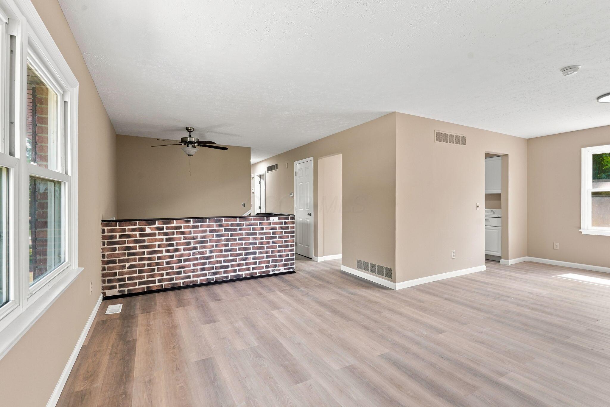 11 Briarcliff Drive Property Photo 4