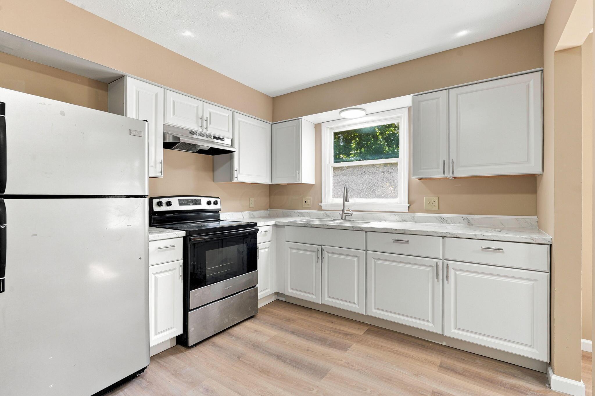 11 Briarcliff Drive Property Photo 6