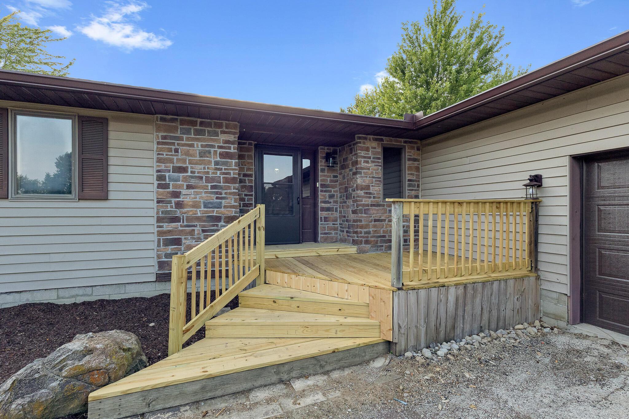 4981 Benzler Road Property Photo 2
