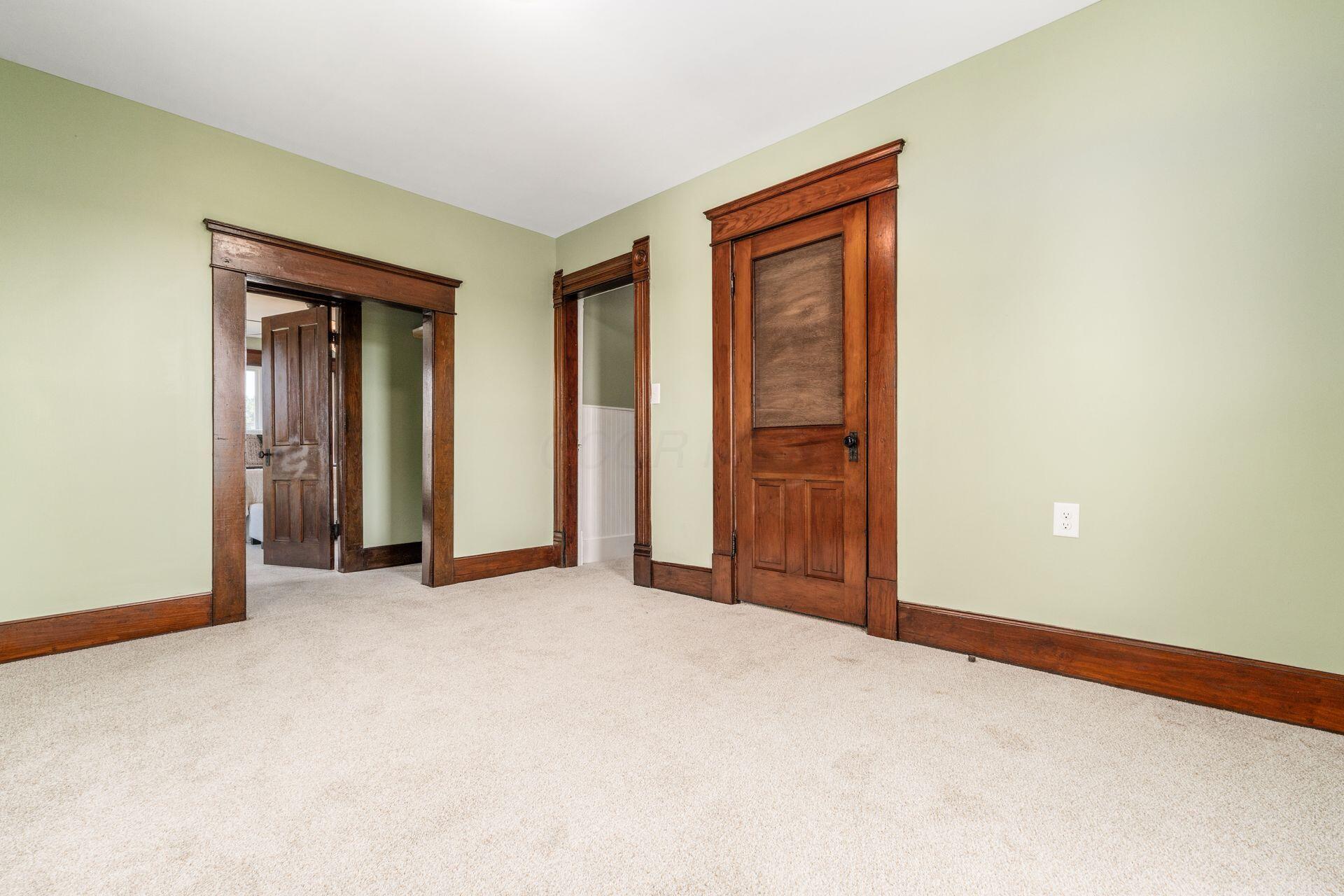 2183 E Main Street Property Photo 16