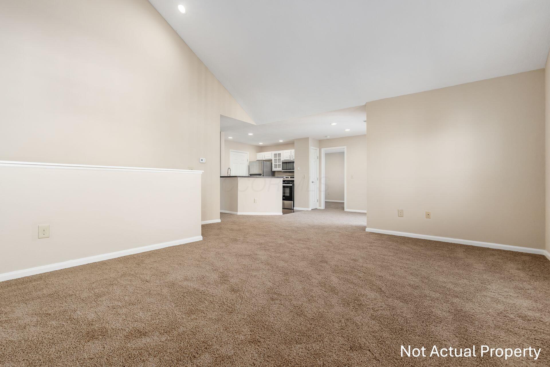 4981 Stratford Pine Lane Property Photo 10