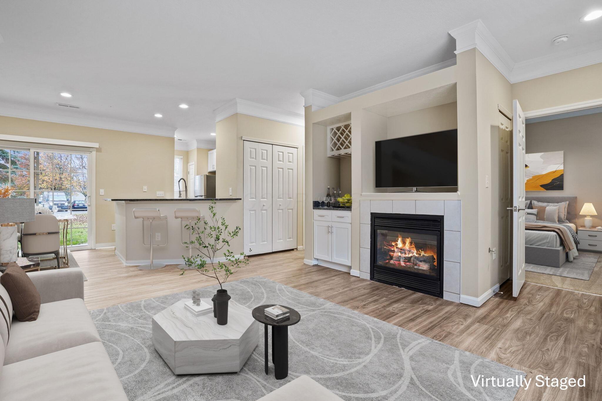 5080 Vail Pine Place Property Photo 3