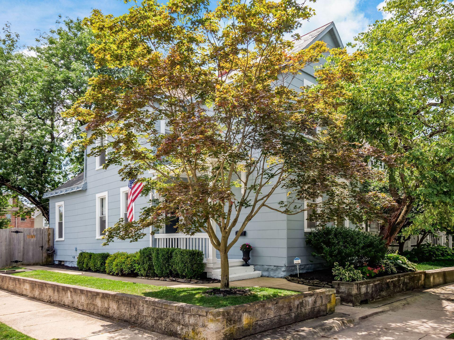105 E Gates Street Property Photo 2