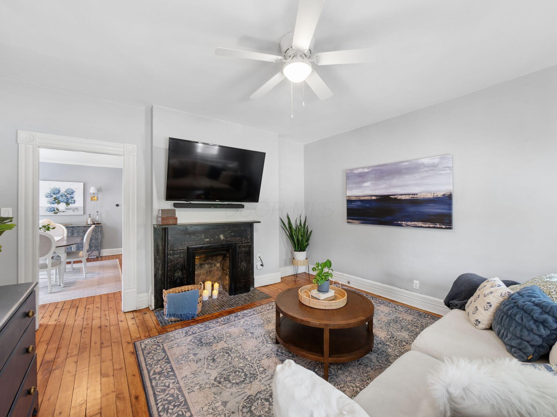 105 E Gates Street Property Photo 8