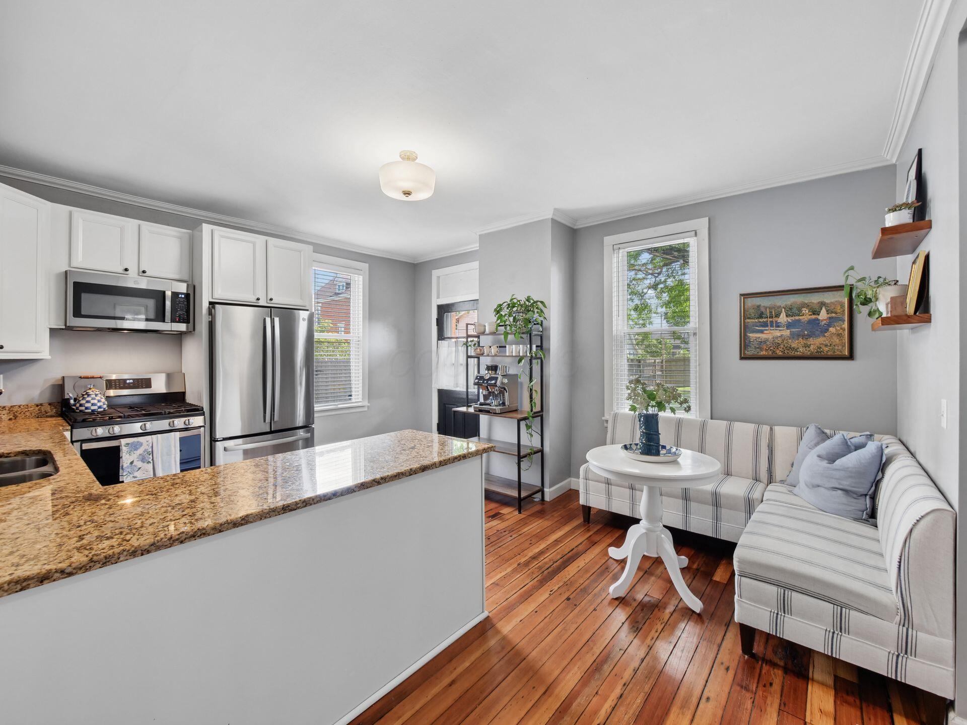 105 E Gates Street Property Photo 12