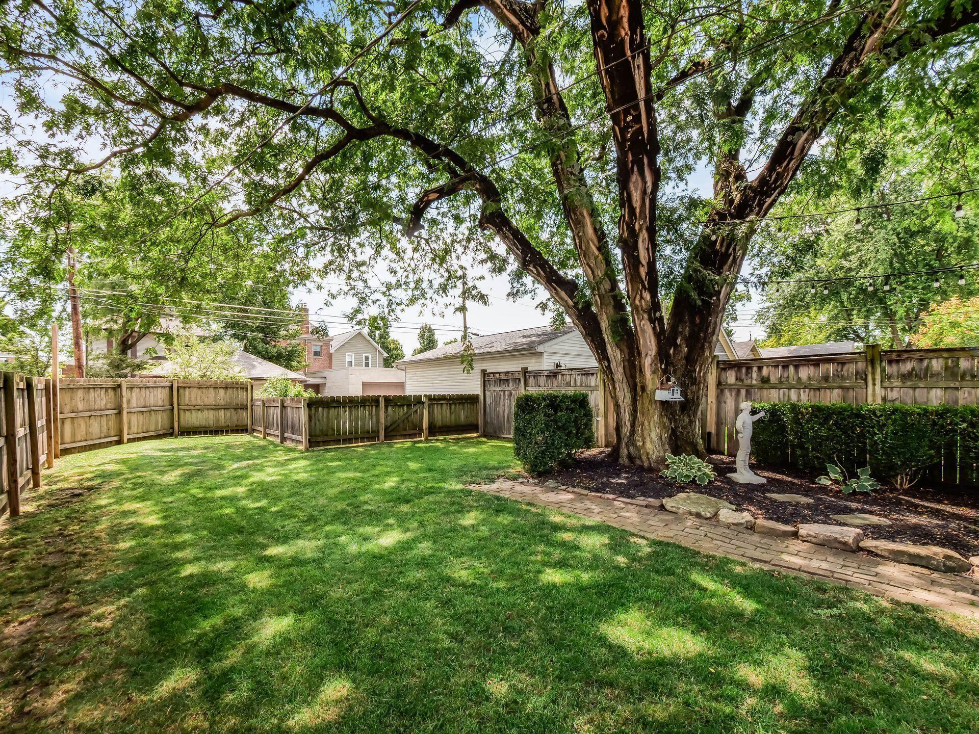 105 E Gates Street Property Photo 31
