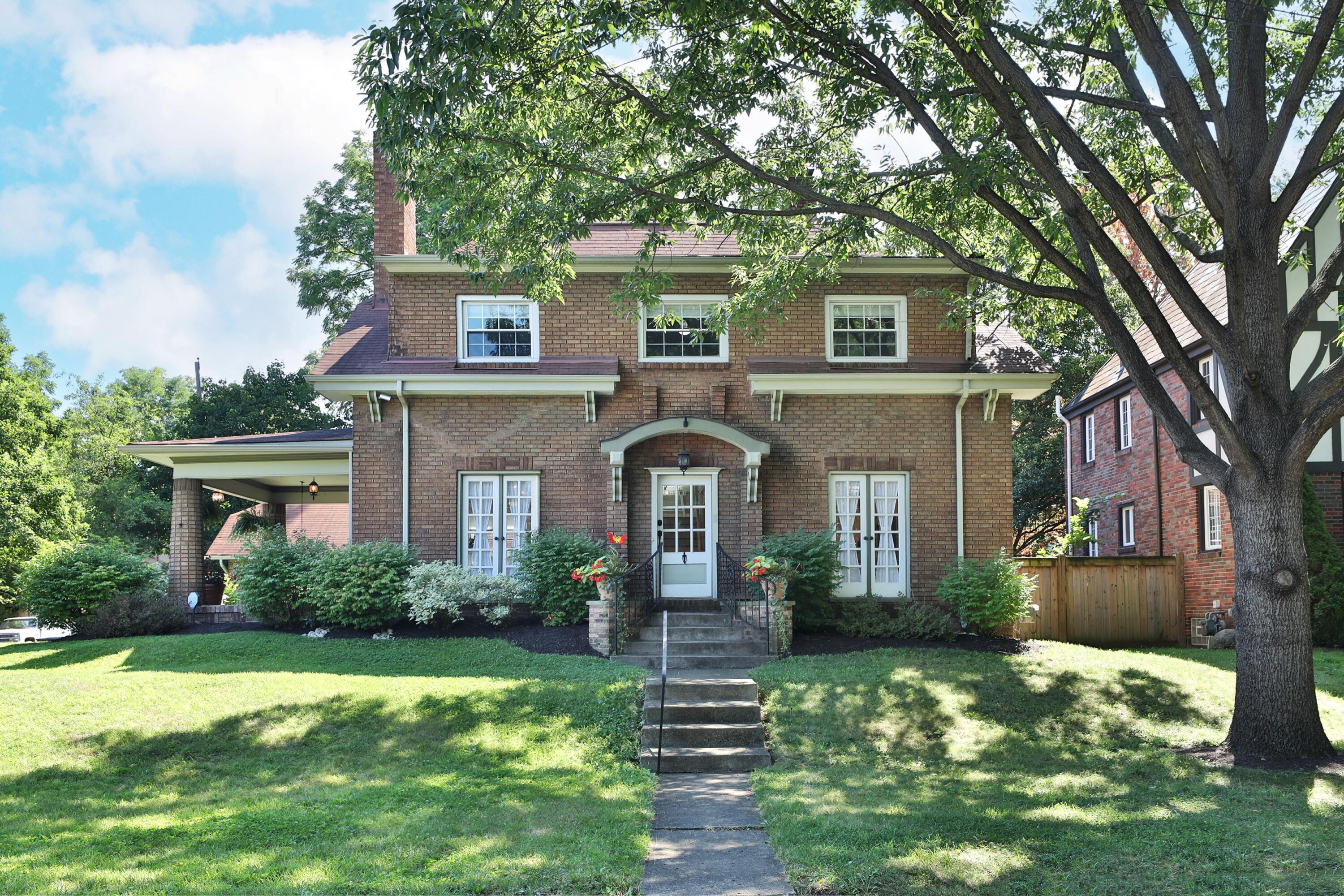 1885 Bryden Road Property Photo 1