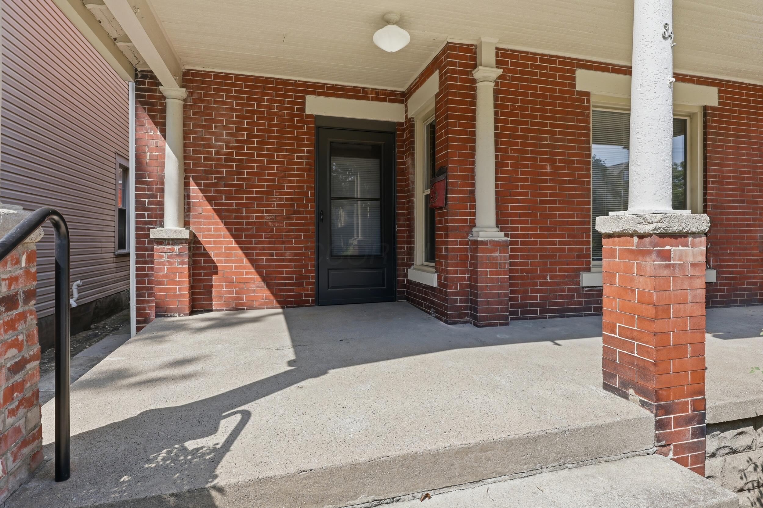 32 E Maynard Avenue Property Photo 3