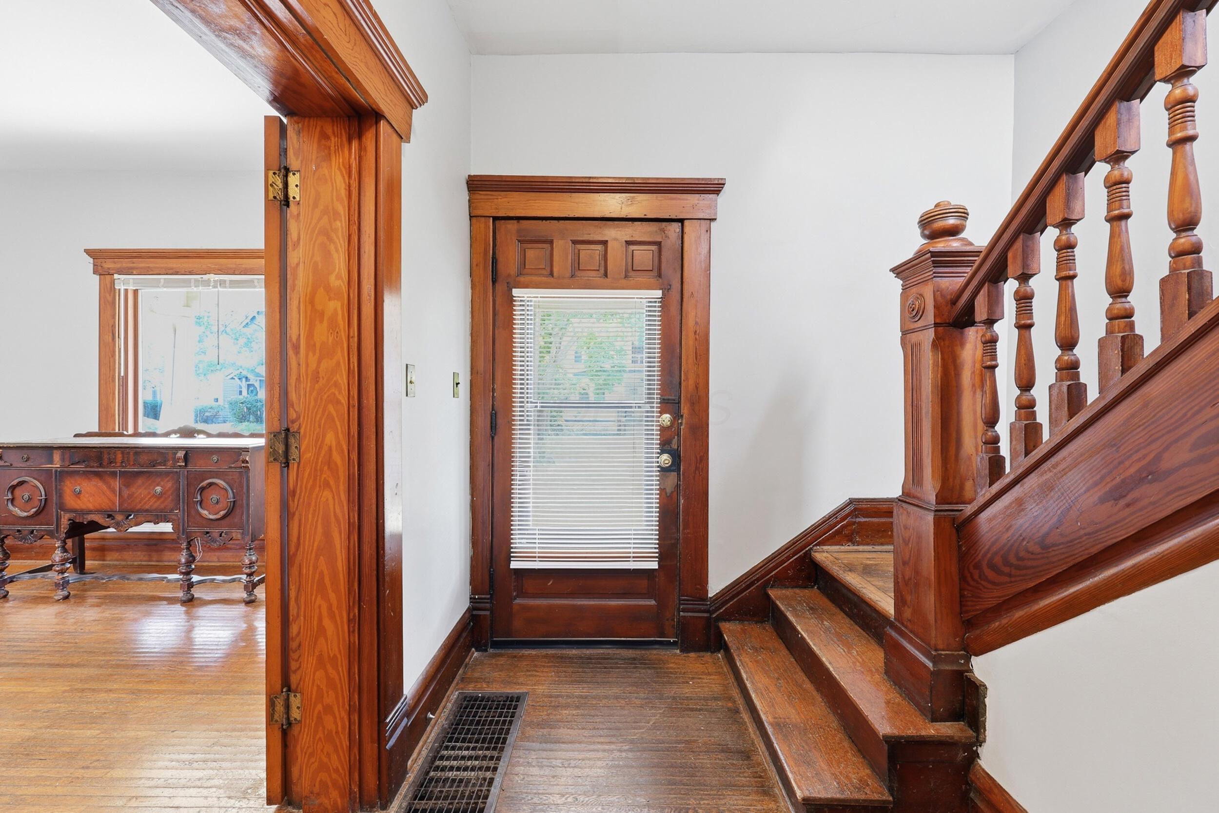 32 E Maynard Avenue Property Photo 4