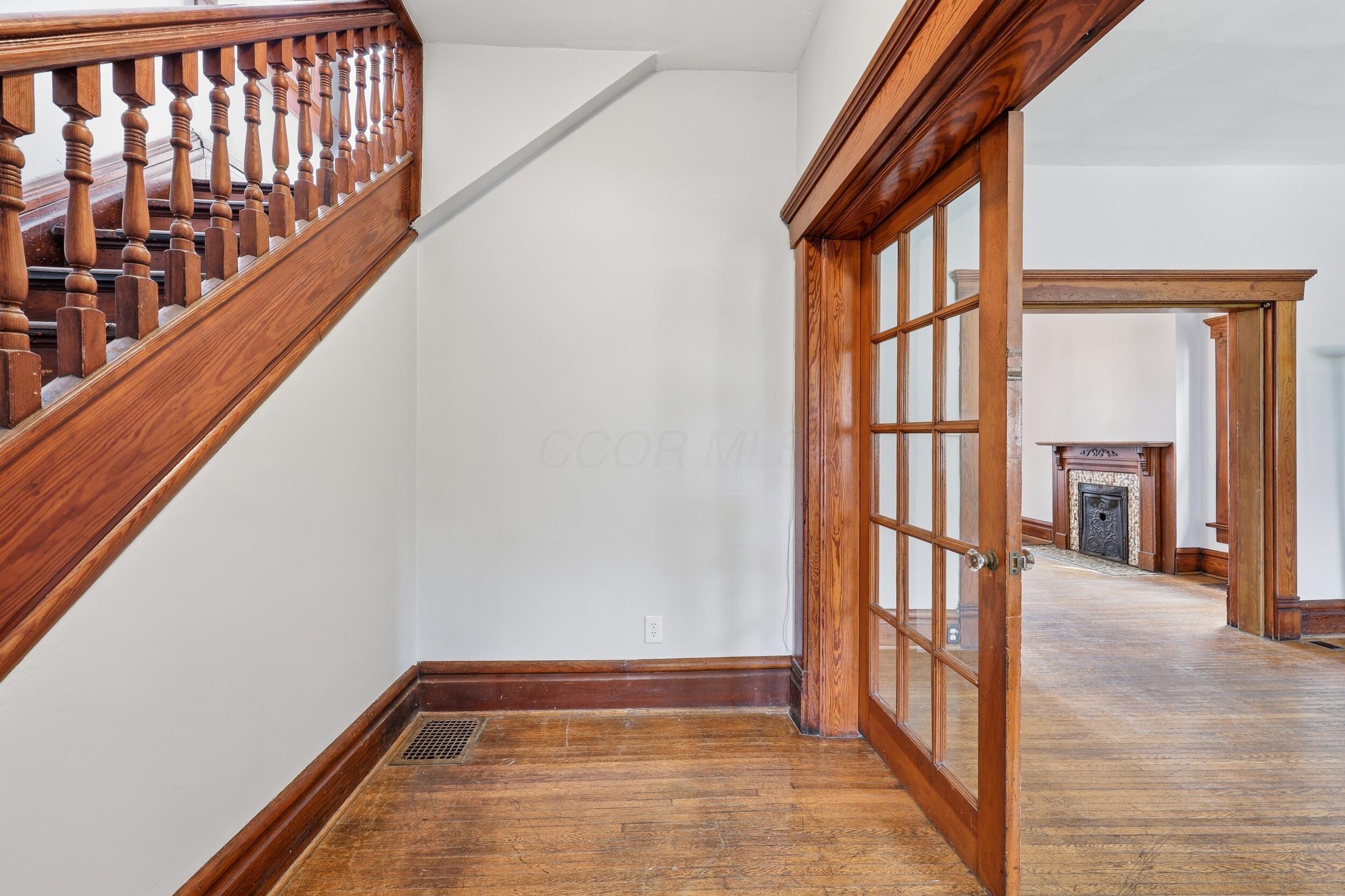 32 E Maynard Avenue Property Photo 5