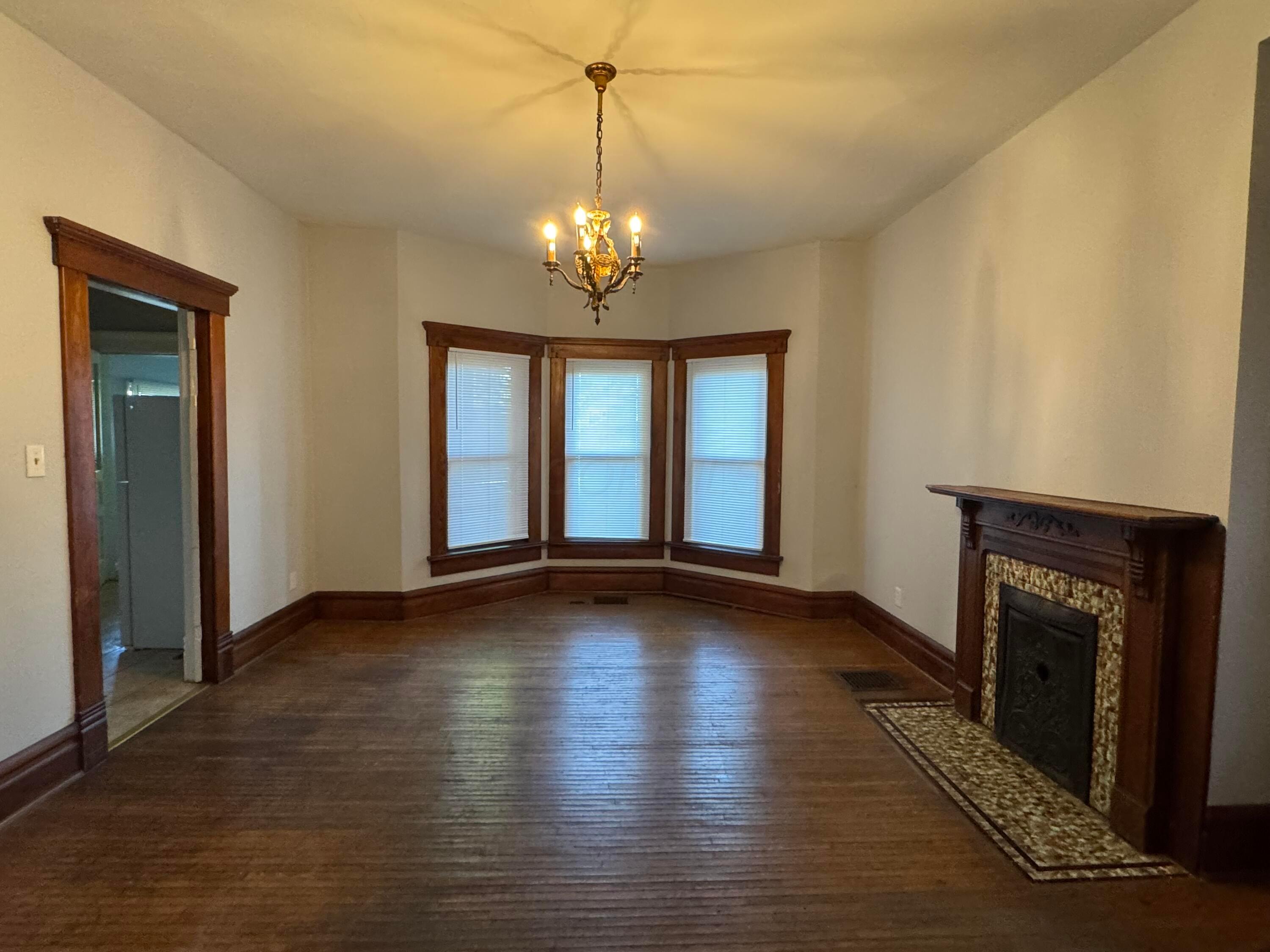 32 E Maynard Avenue Property Photo 6