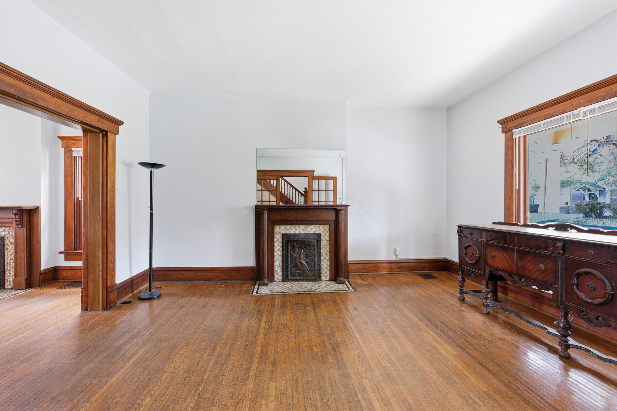 32 E Maynard Avenue Property Photo 6