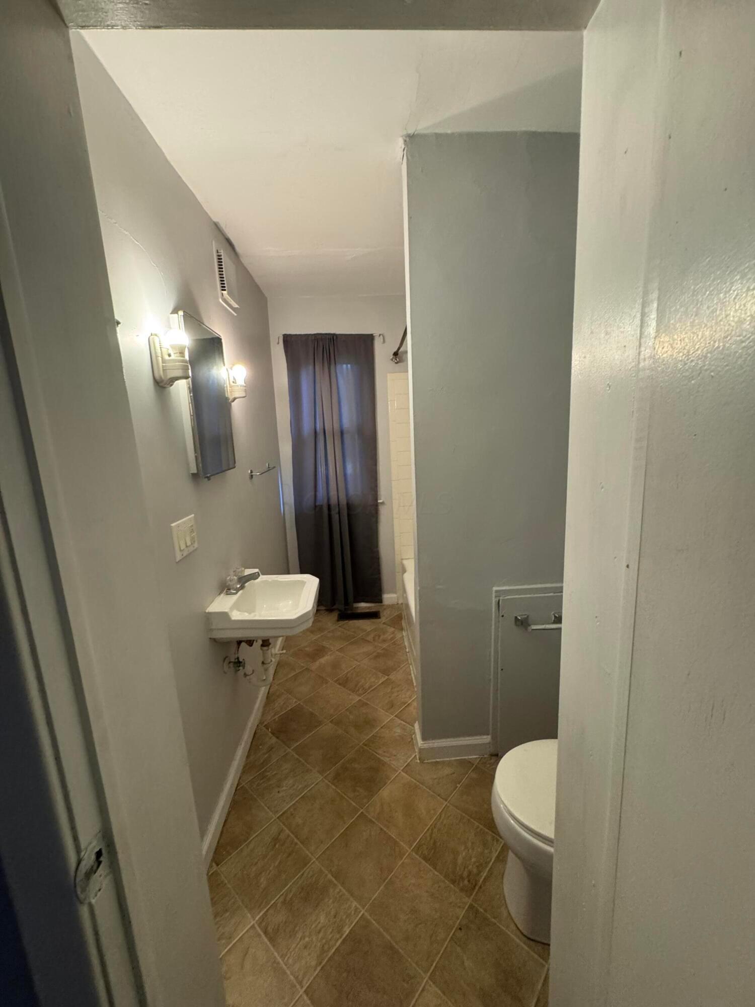 32 E Maynard Avenue Property Photo 10