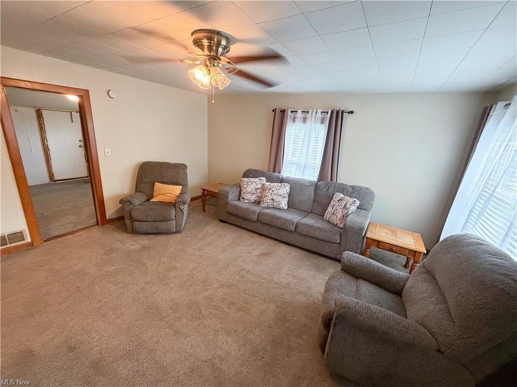 349 Fishers Lane Property Photo 4