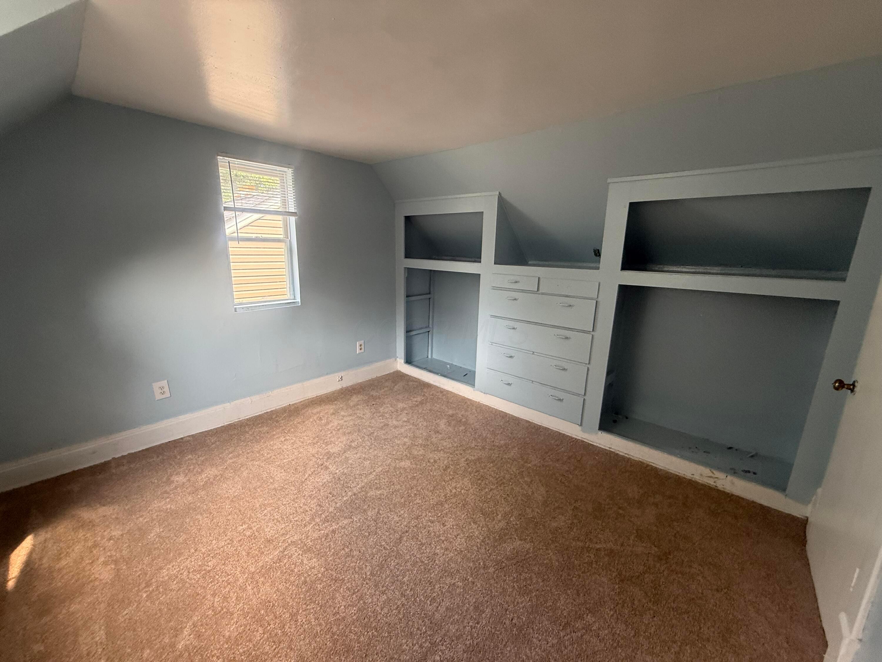 1856 Genessee Avenue Property Photo 12