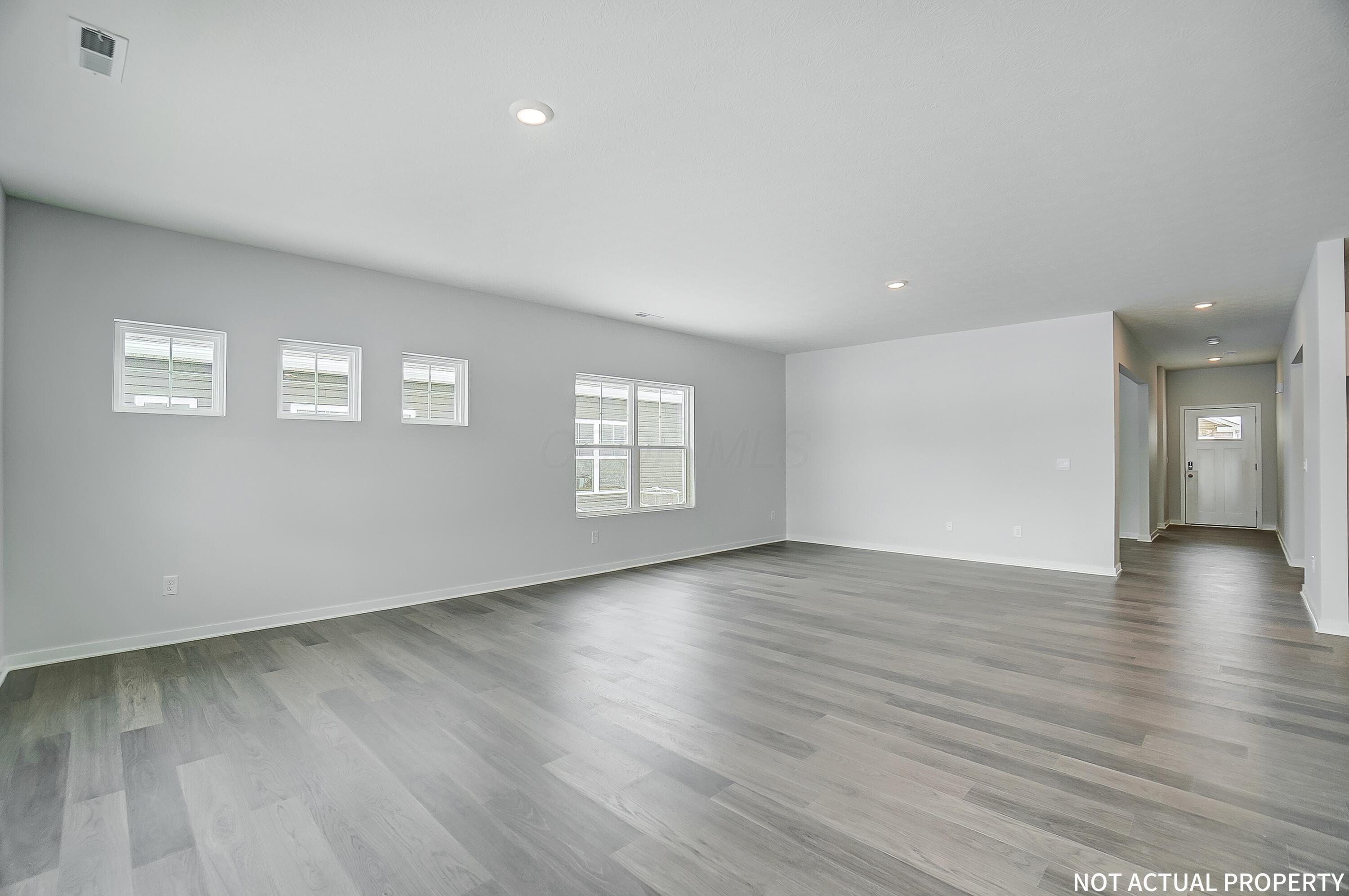 517 Claire Drive Property Photo 7