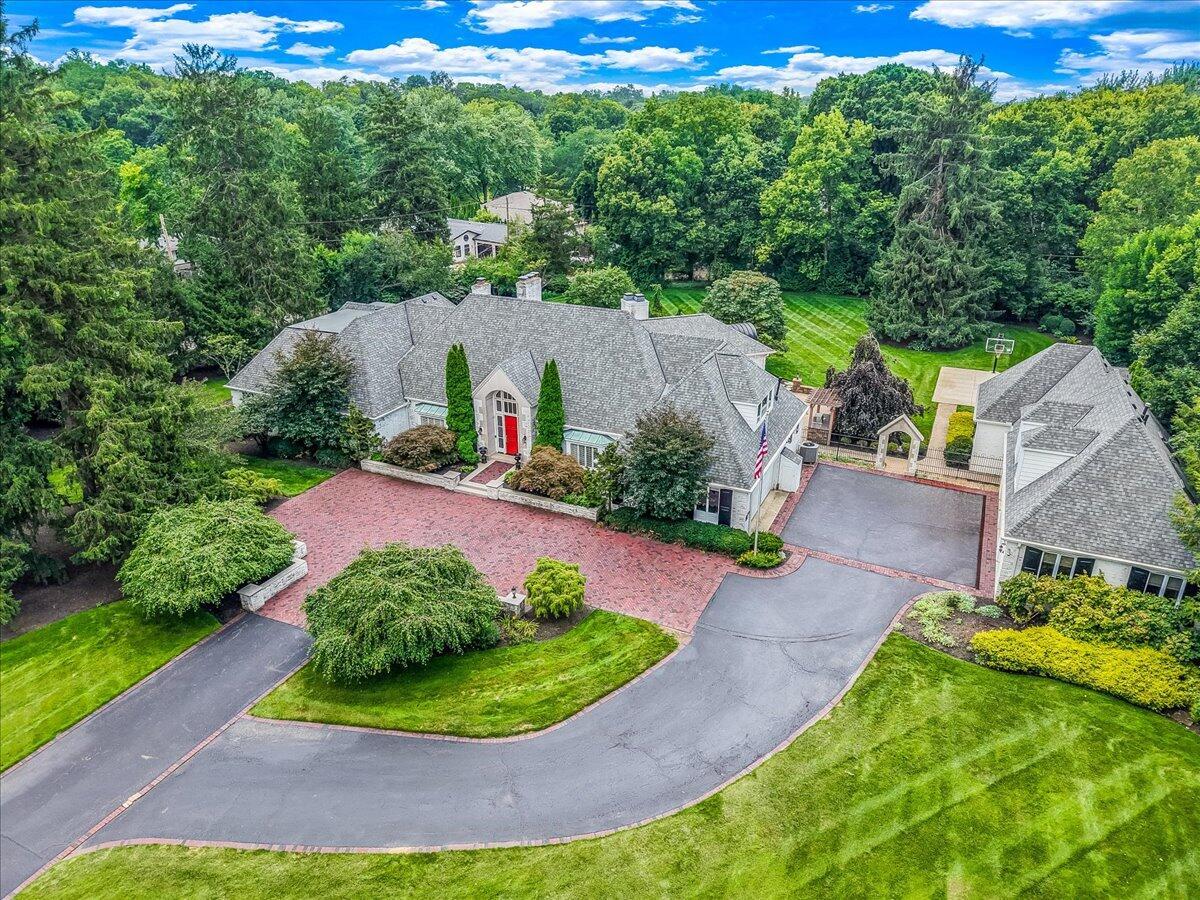 2777 Mccoy Road Property Photo 2