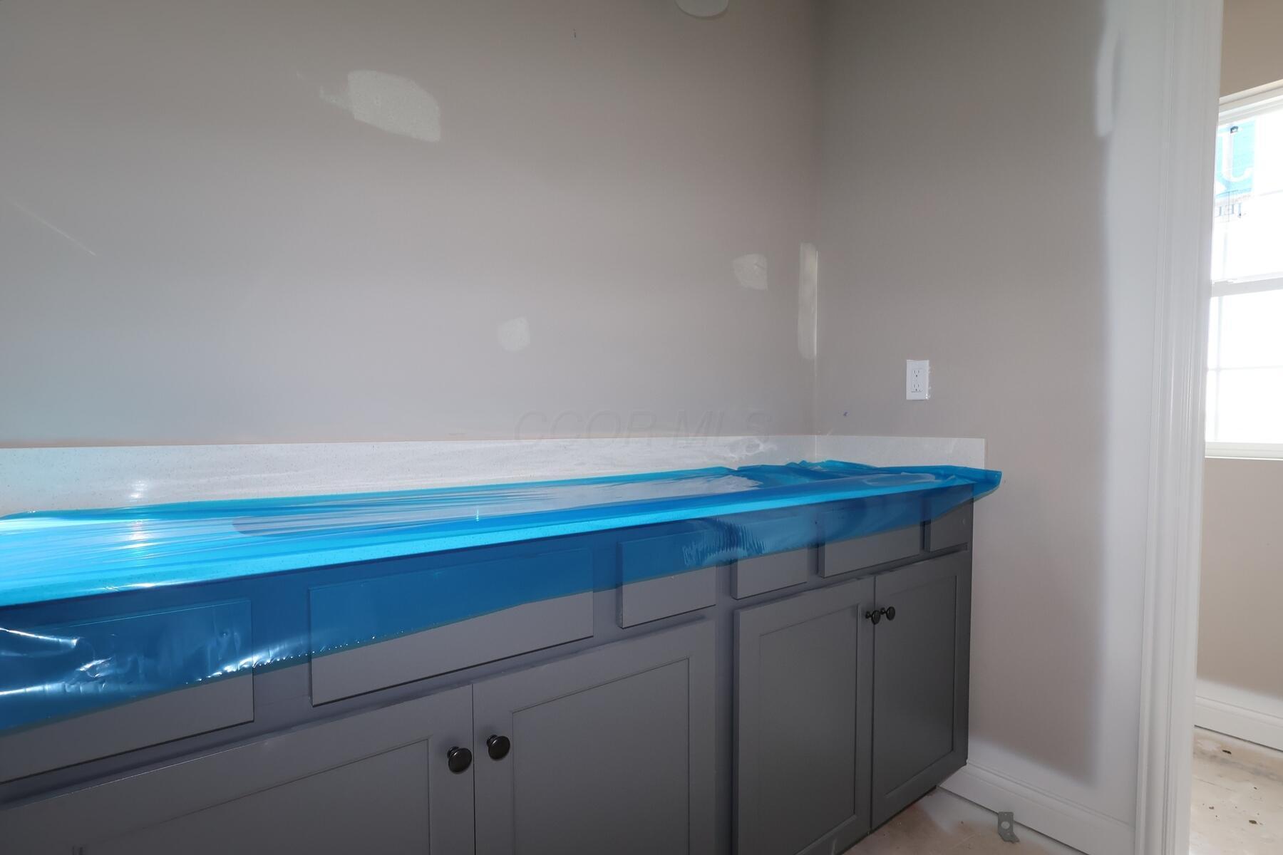 5914 Creekview Drive Property Photo 11