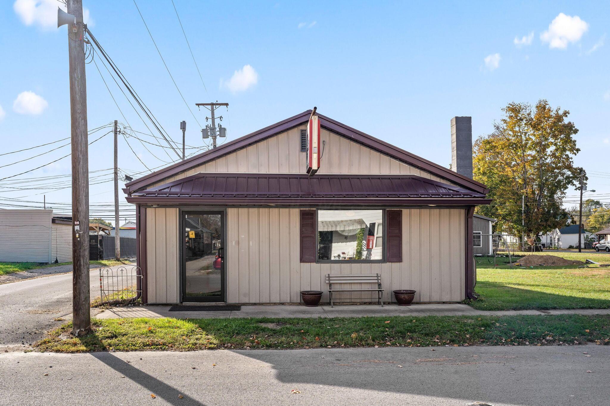 101 N Maple Street Property Photo 1