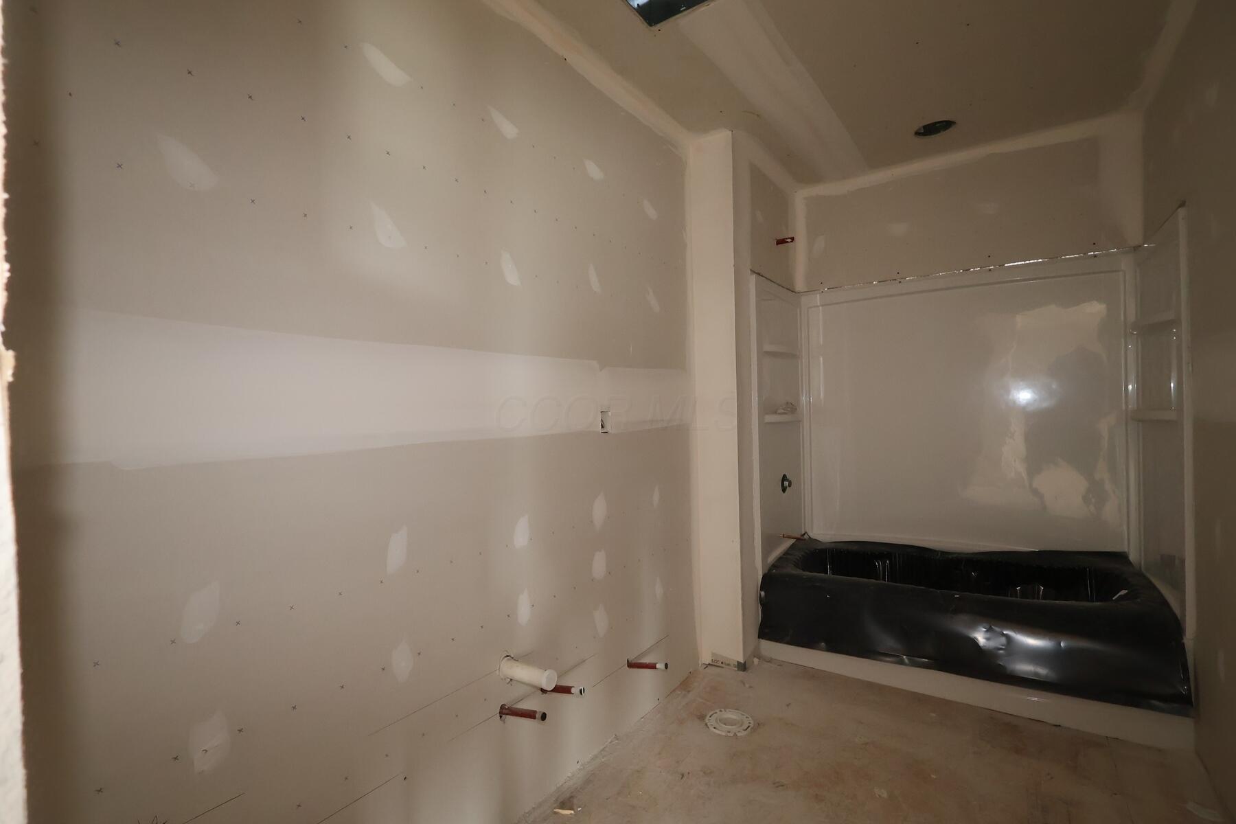 1015 Dawsons Drive Property Photo 12