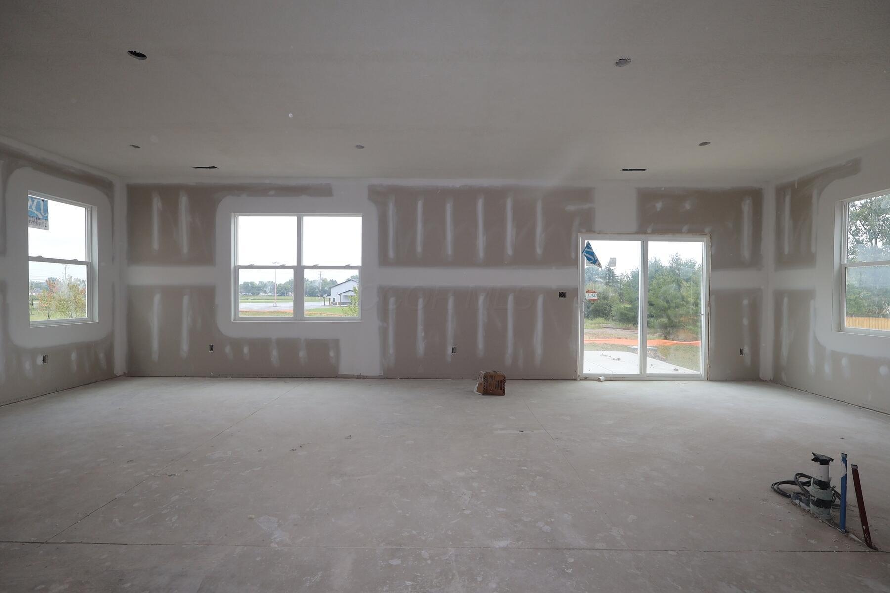 1017 Dawsons Drive Property Photo 2