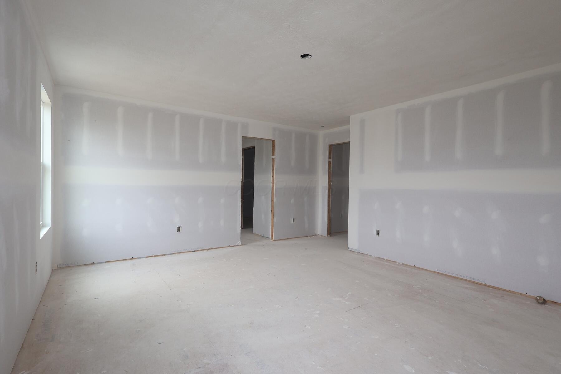 1017 Dawsons Drive Property Photo 4