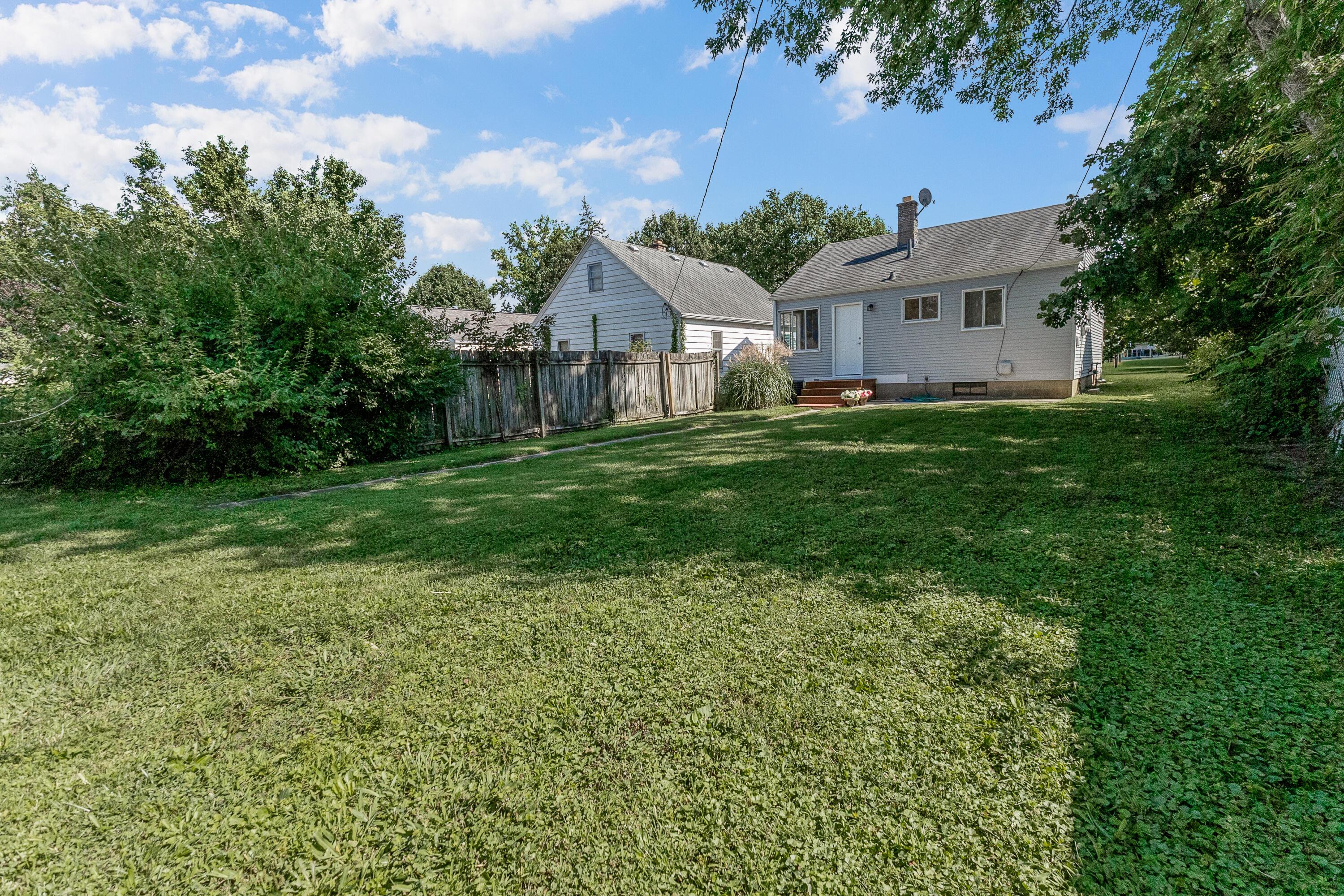 534 E Royal Forest Boulevard Property Photo 23