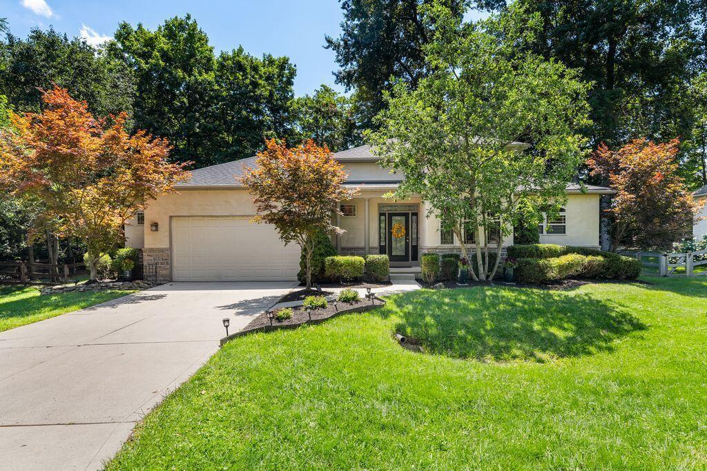 39 W Hiawatha Drive Property Photo 1
