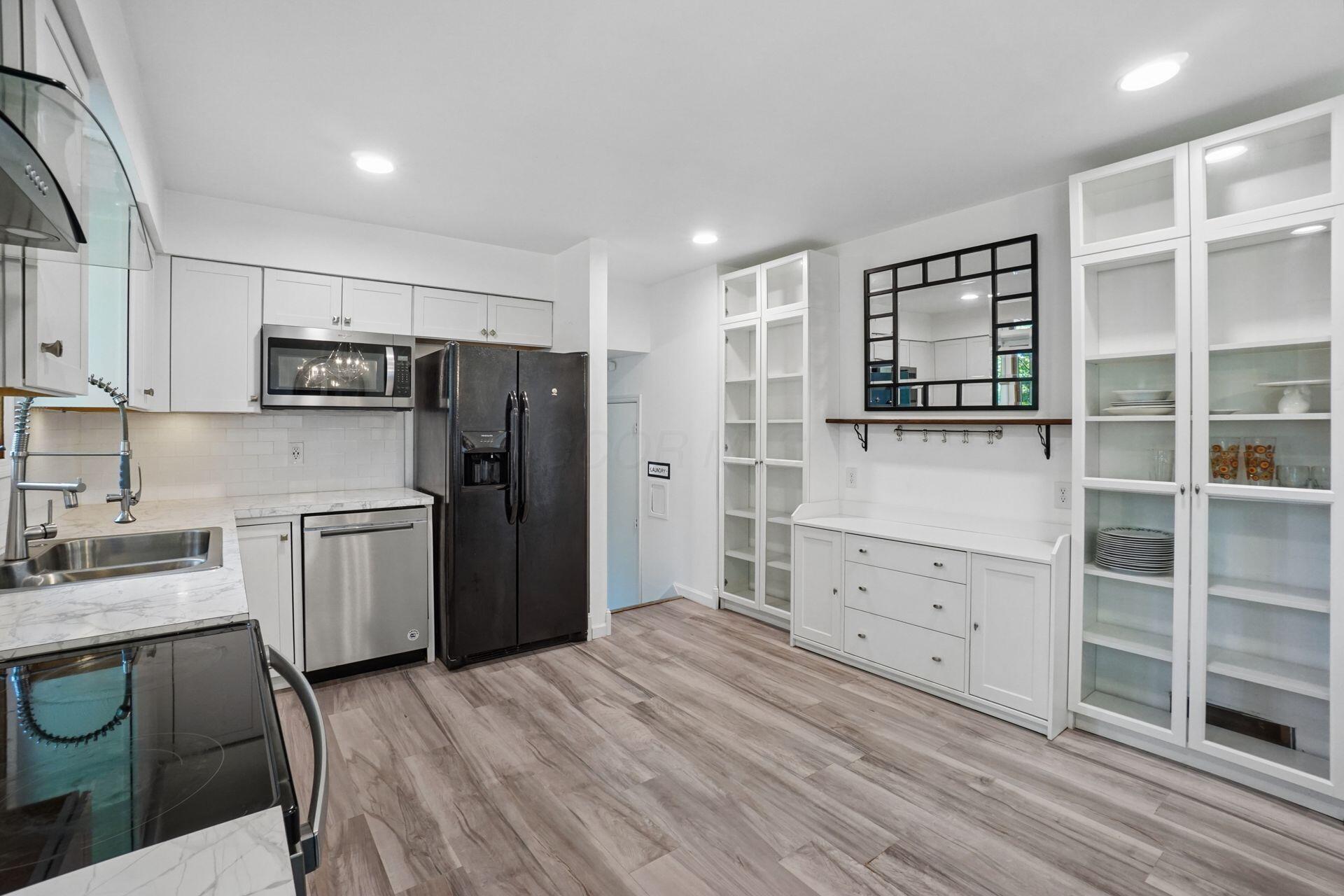 9622 Grandview Avenue Property Photo 8