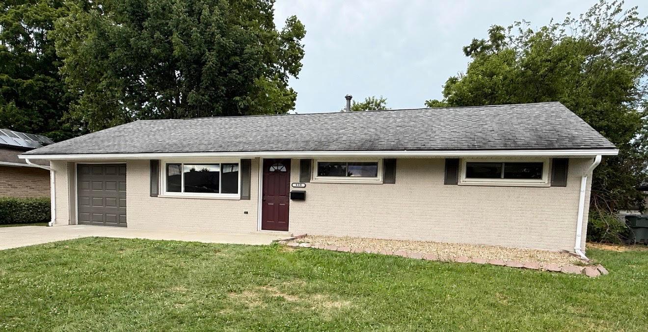 930 W Stephen Drive W Property Photo 3