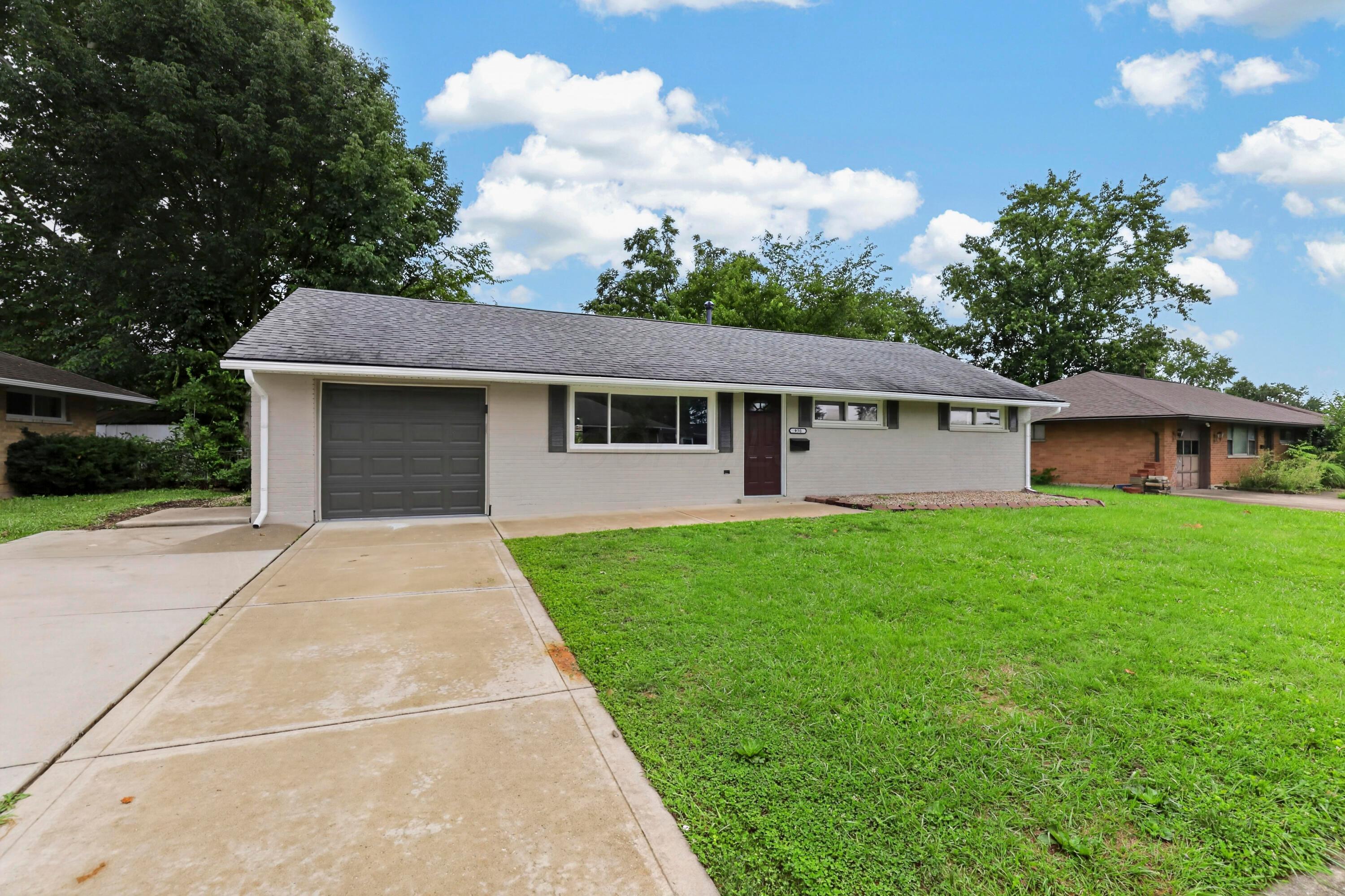 930 W Stephen Drive W Property Photo 6