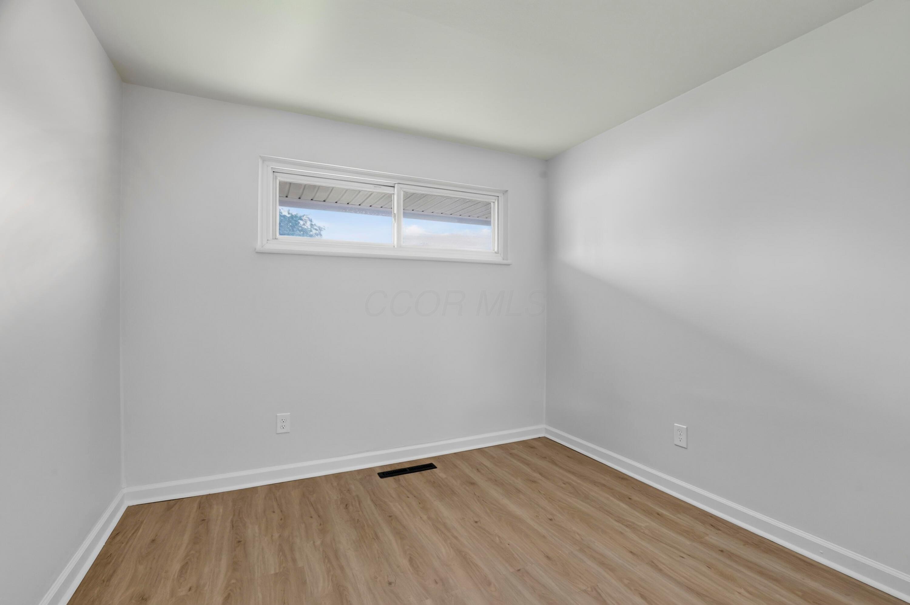 930 W Stephen Drive W Property Photo 47