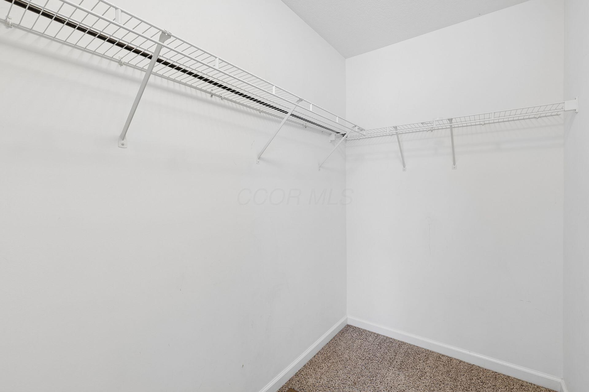 3234 Walkerview Drive Property Photo 37