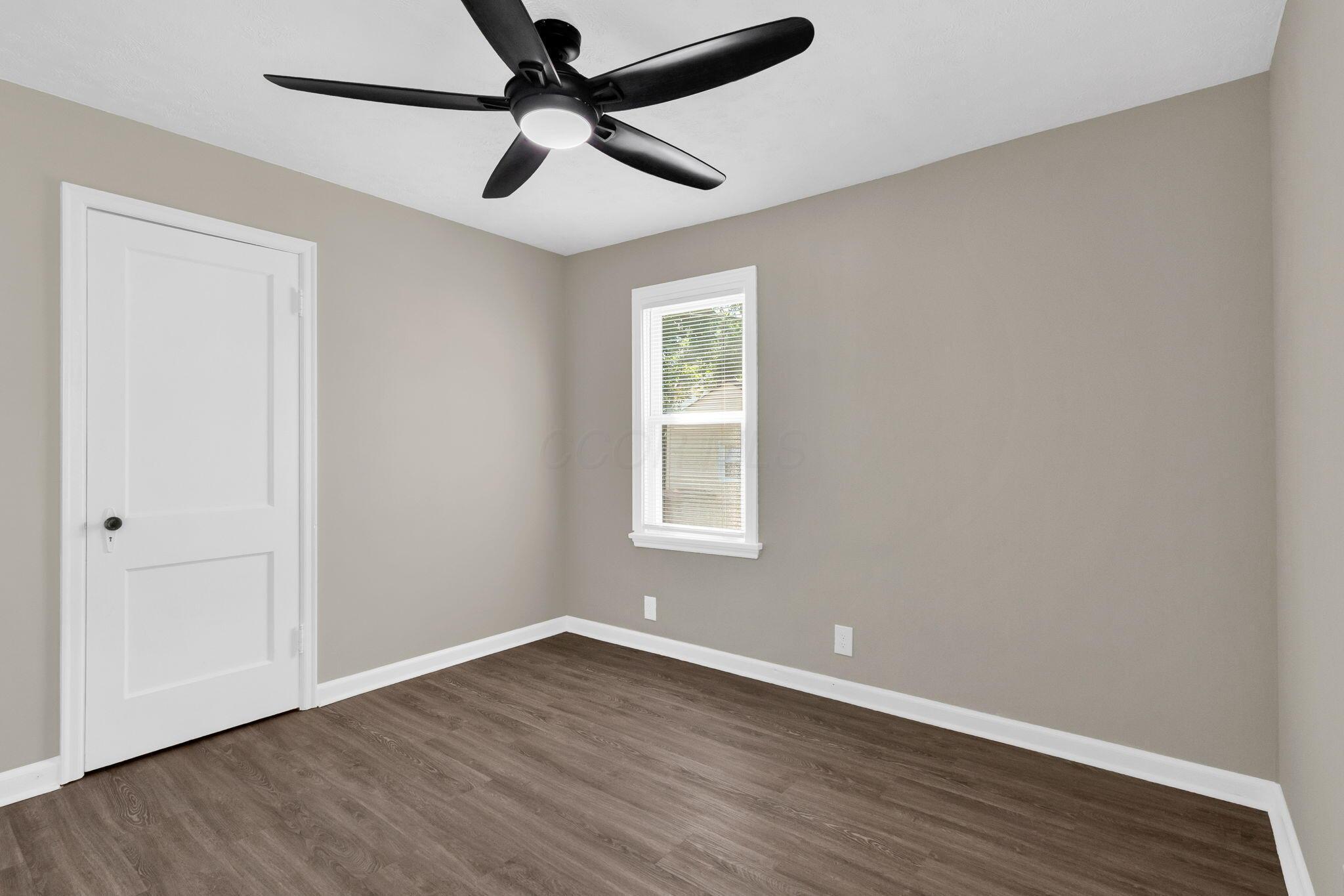 1059 Lawrence Drive Property Photo 24