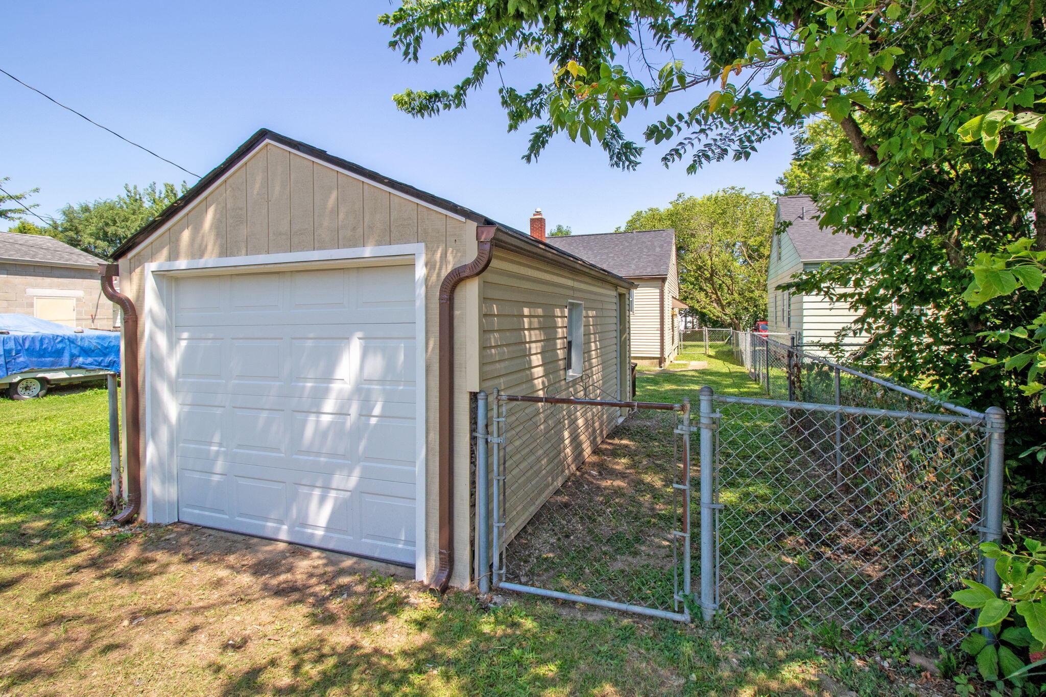 1059 Lawrence Drive Property Photo 30