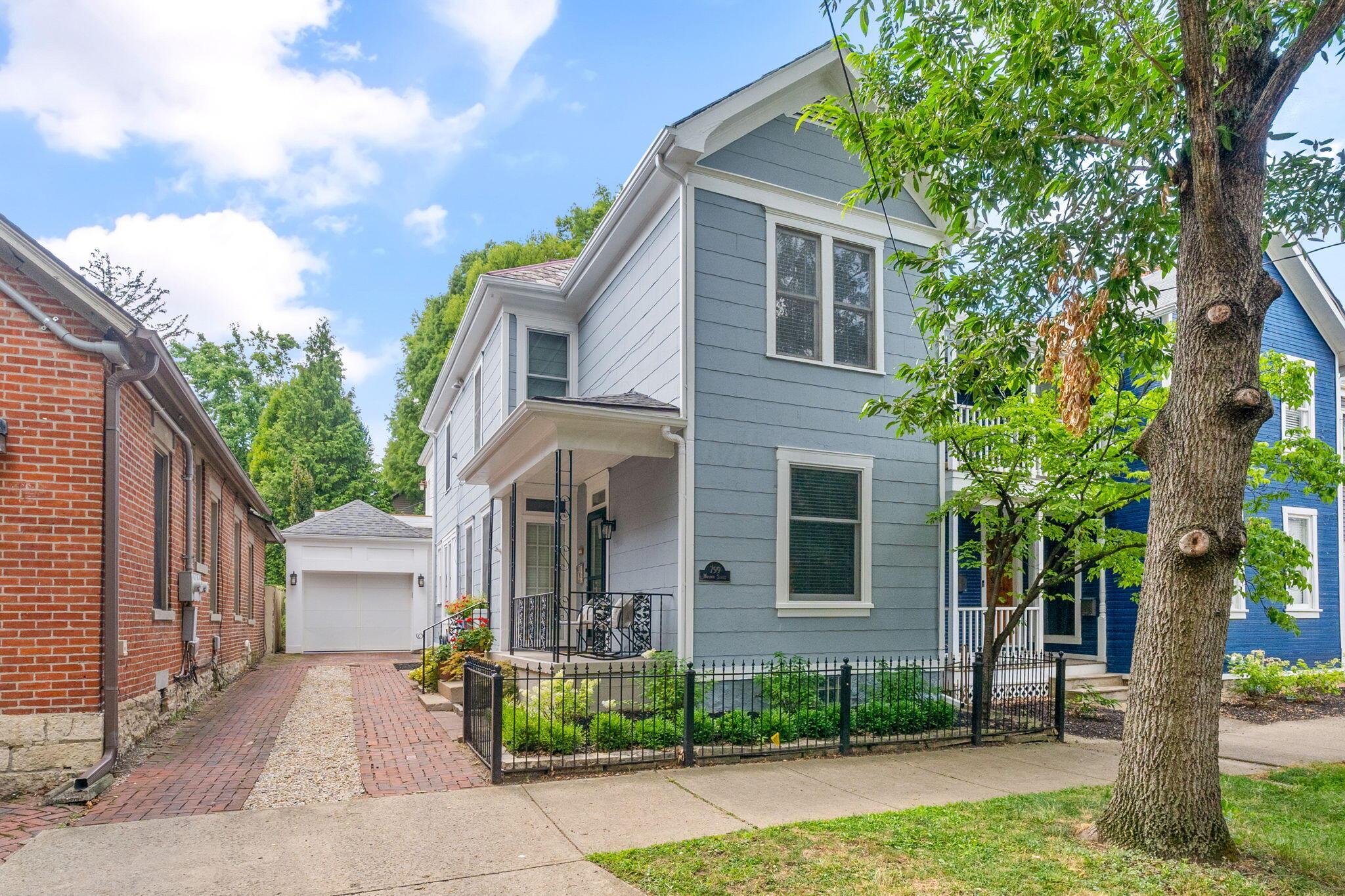 799 Mohawk Street Property Photo 1