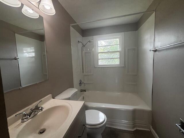 1335 E 25th Avenue Property Photo 10