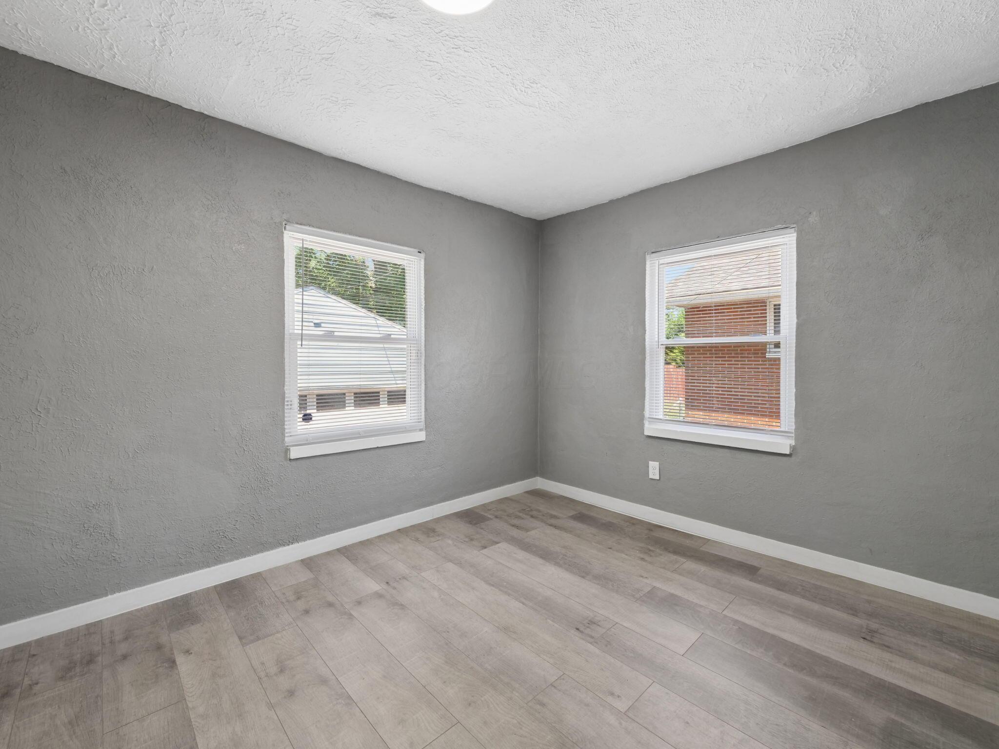 2247 Esmeralda Avenue Property Photo 18