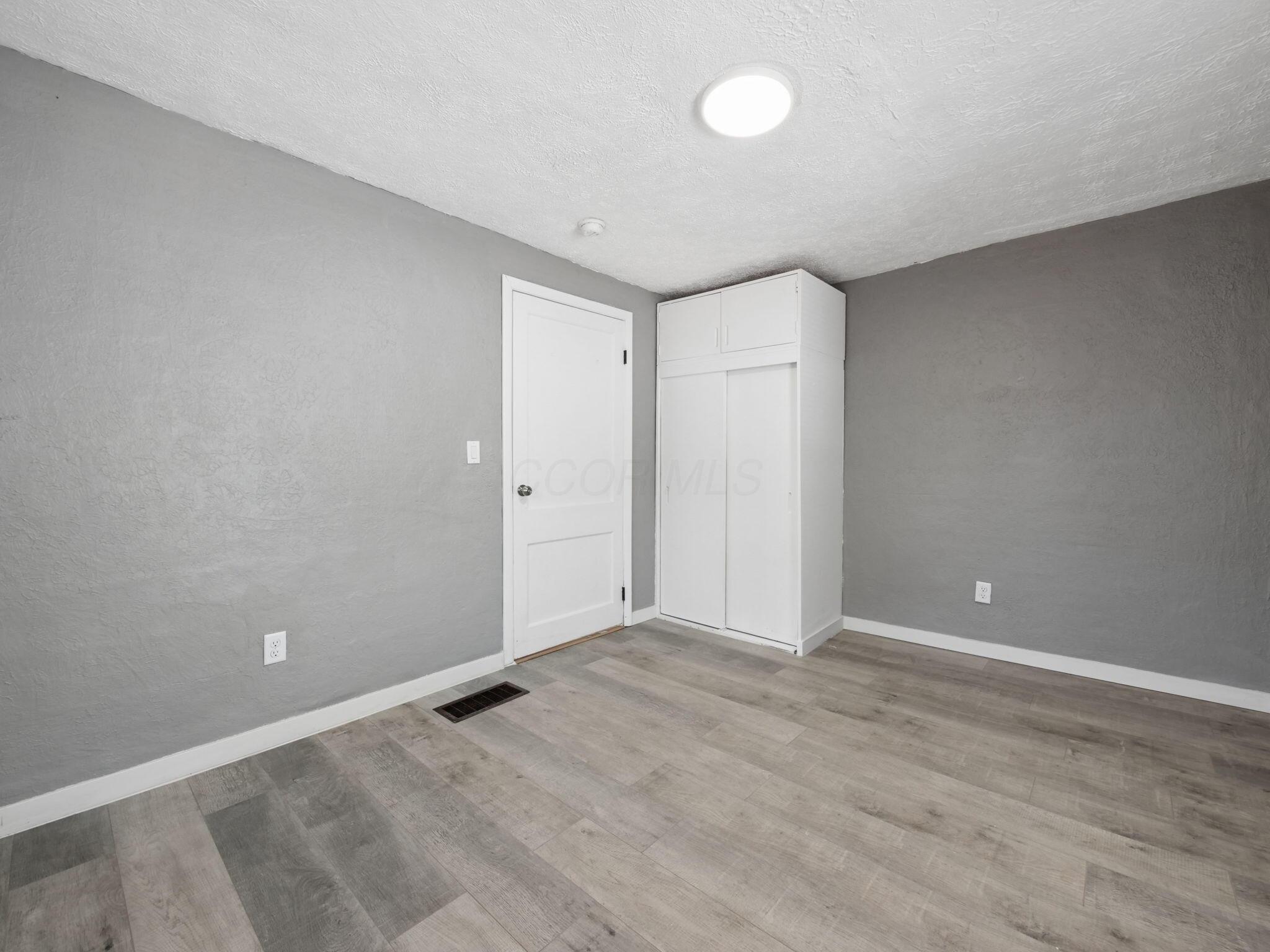 2247 Esmeralda Avenue Property Photo 19