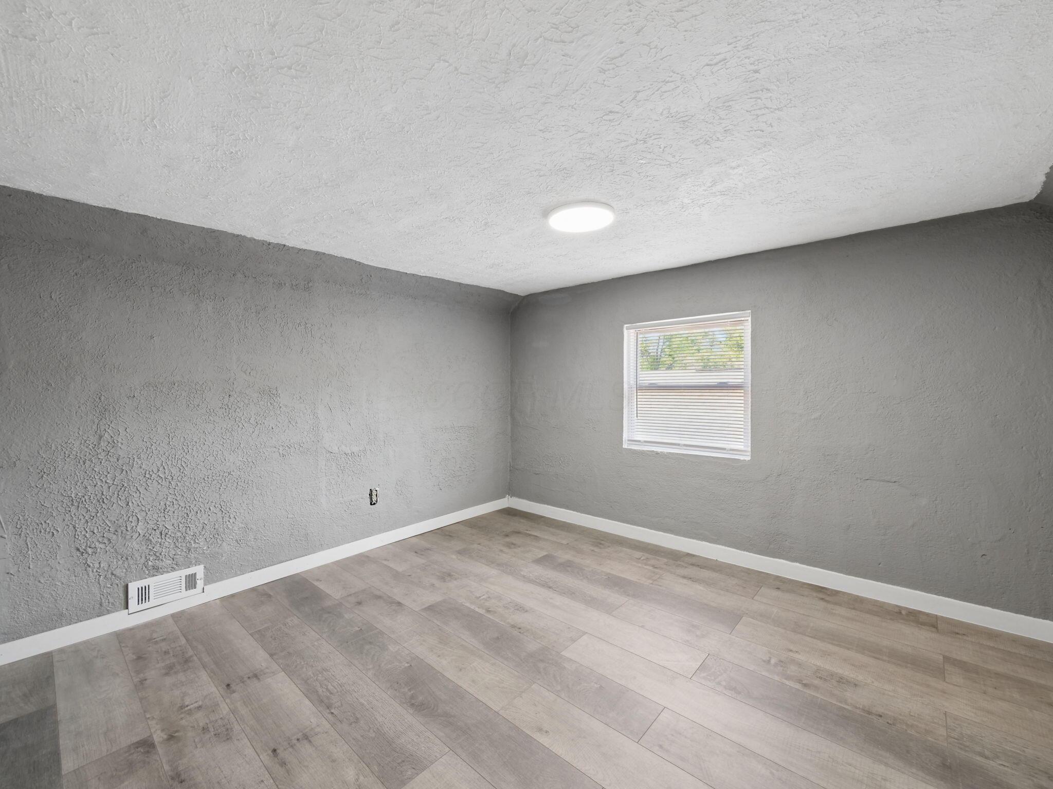 2247 Esmeralda Avenue Property Photo 20