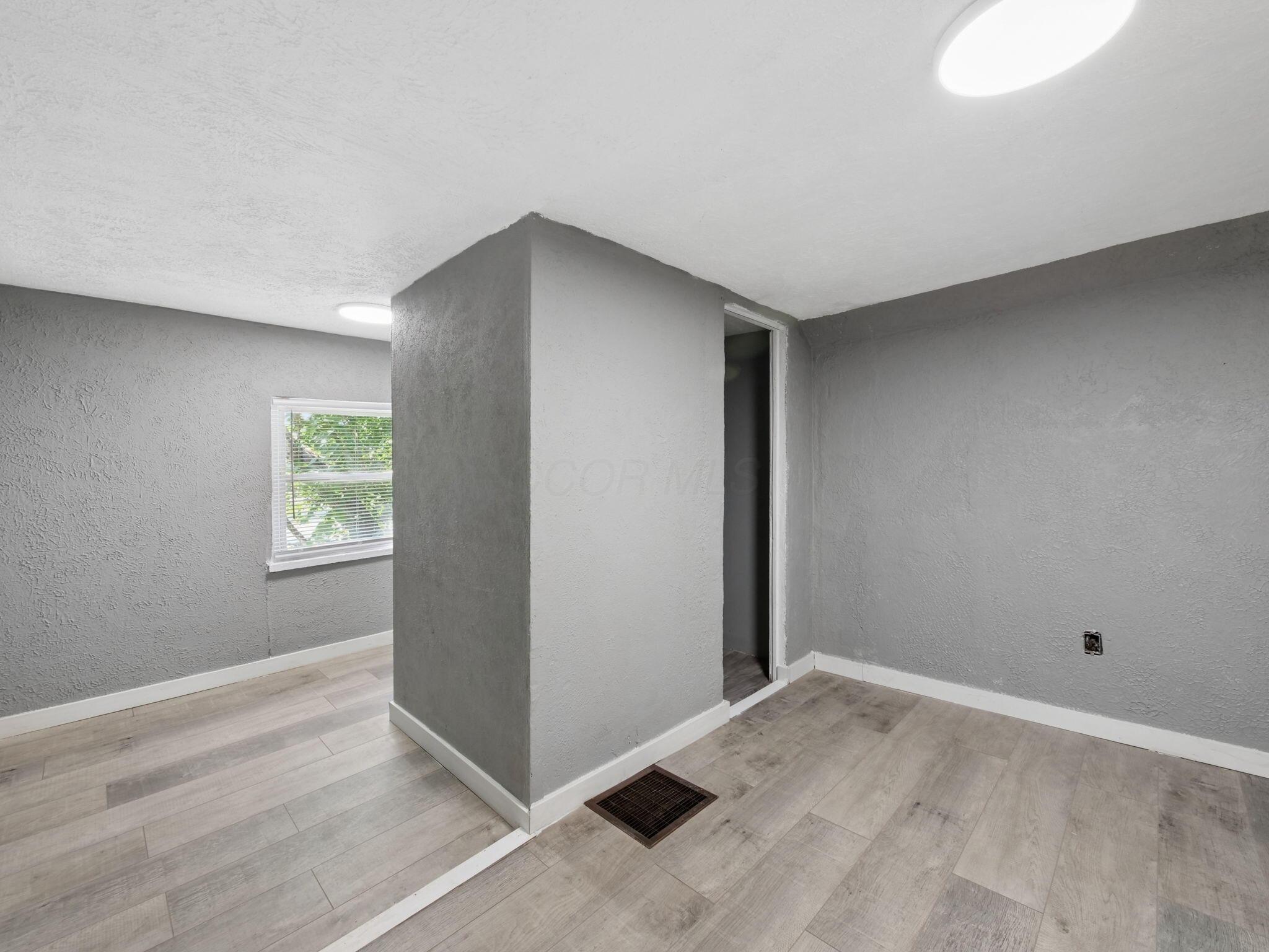 2247 Esmeralda Avenue Property Photo 22