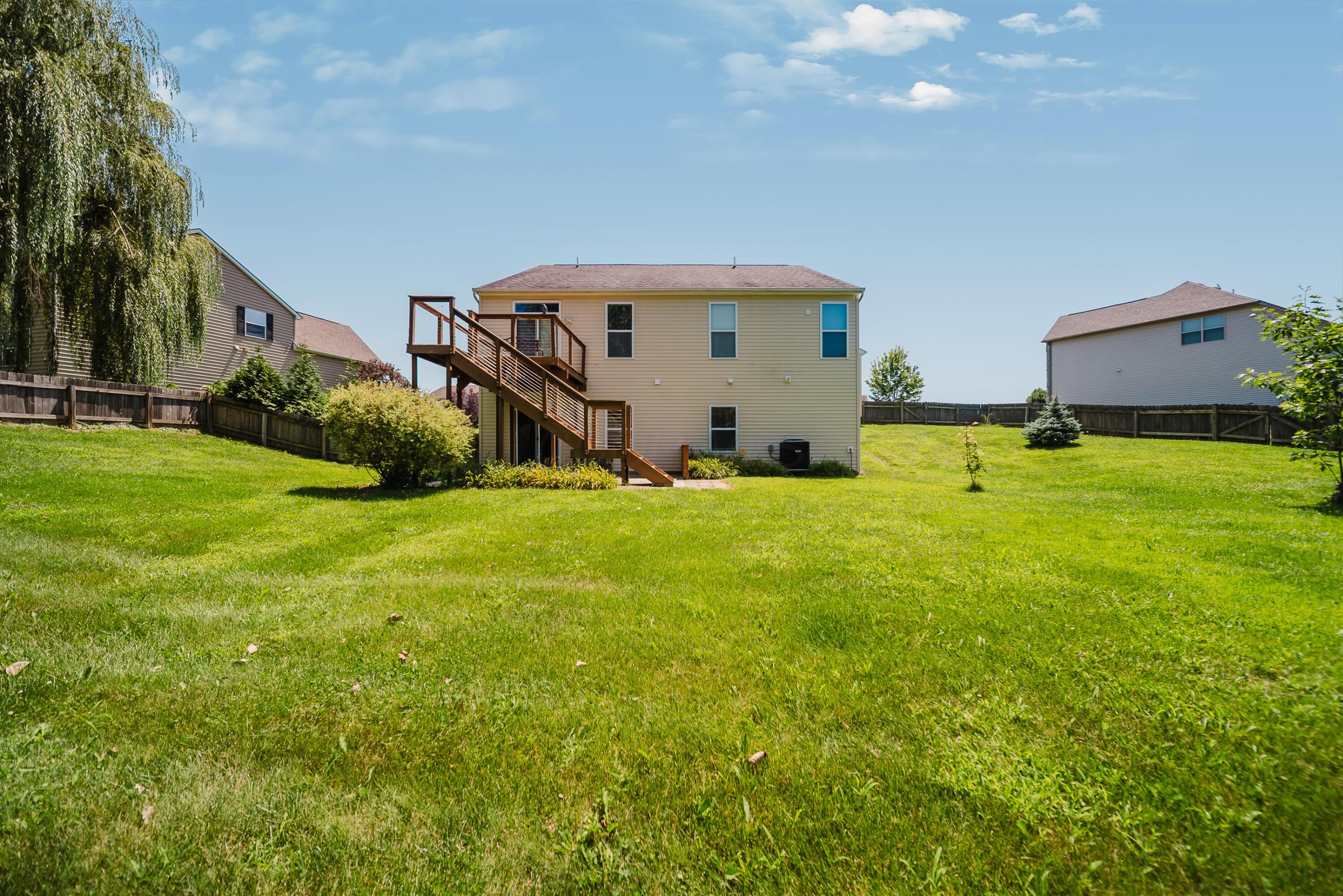 424 Rolling Acre Drive Property Photo 4