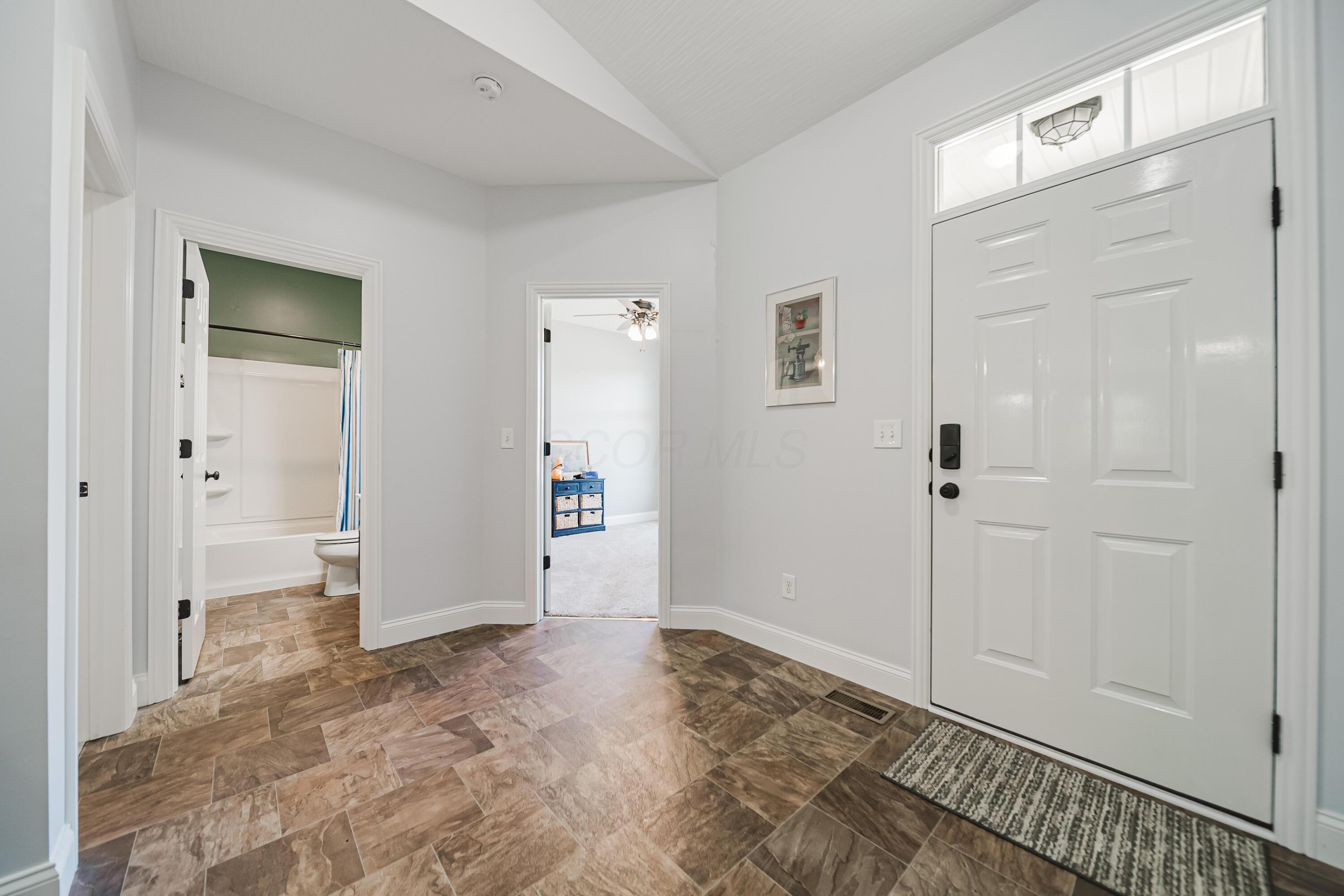 424 Rolling Acre Drive Property Photo 8