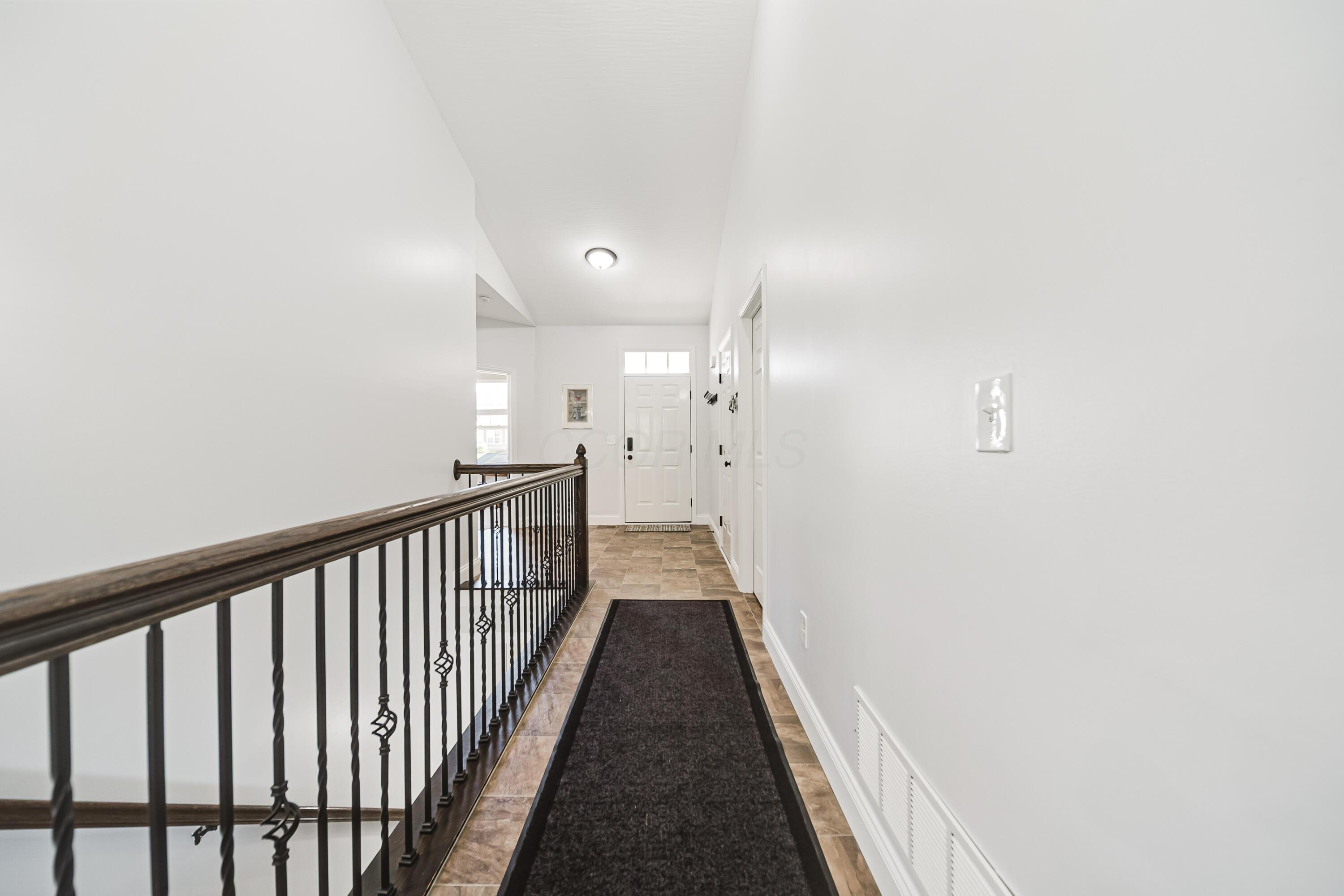 424 Rolling Acre Drive Property Photo 10