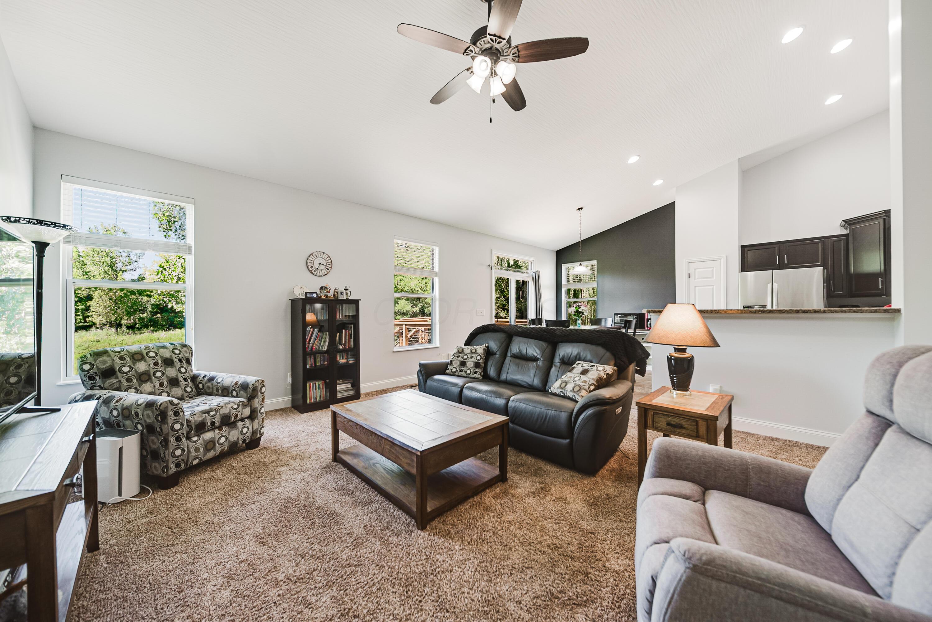 424 Rolling Acre Drive Property Photo 17