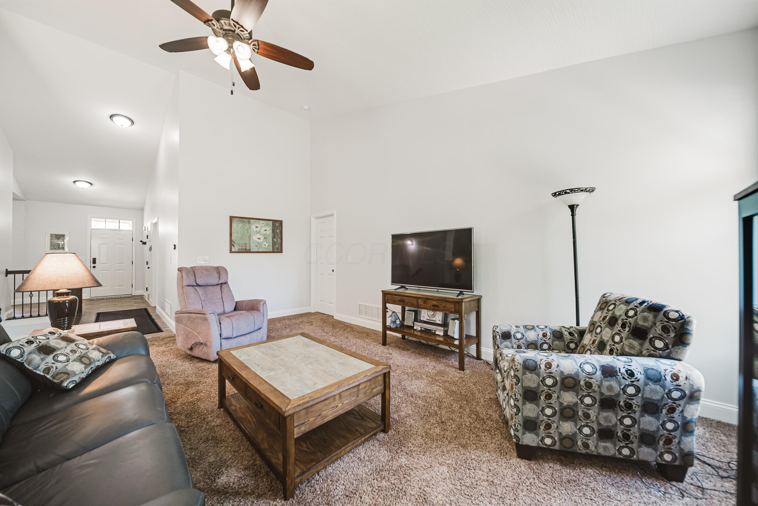 424 Rolling Acre Drive Property Photo 19